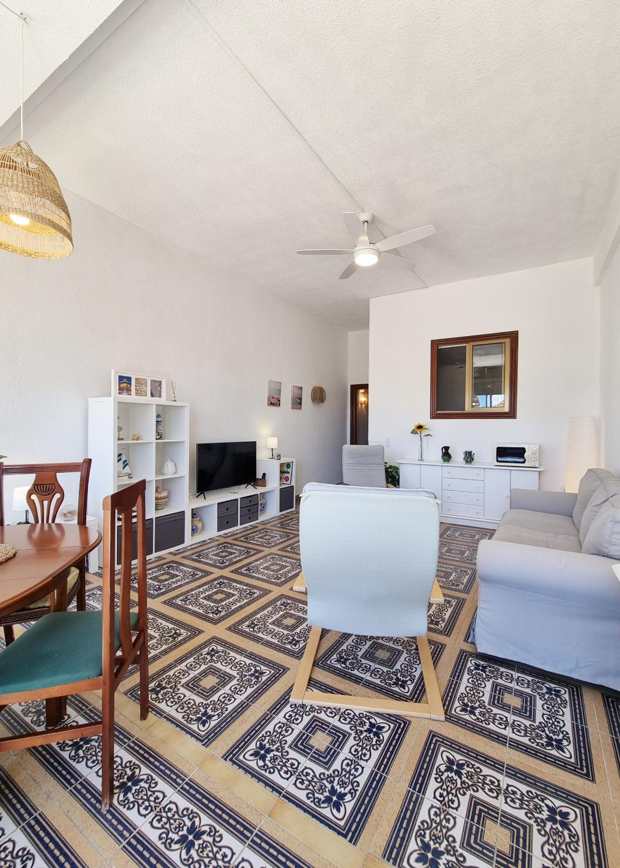 Tinoko apartament in La Carihuela Beach