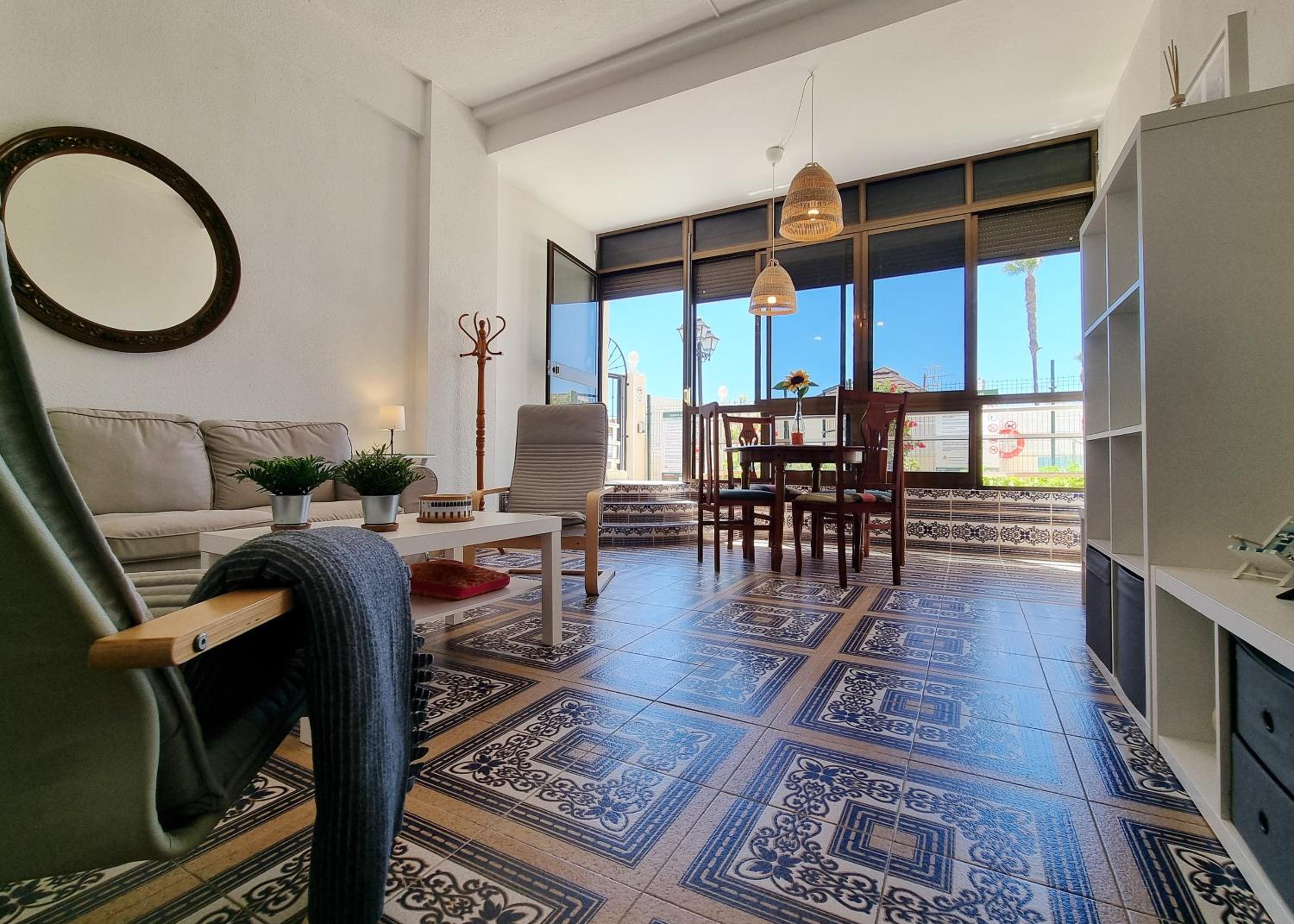 Tinoko apartament in La Carihuela Beach
