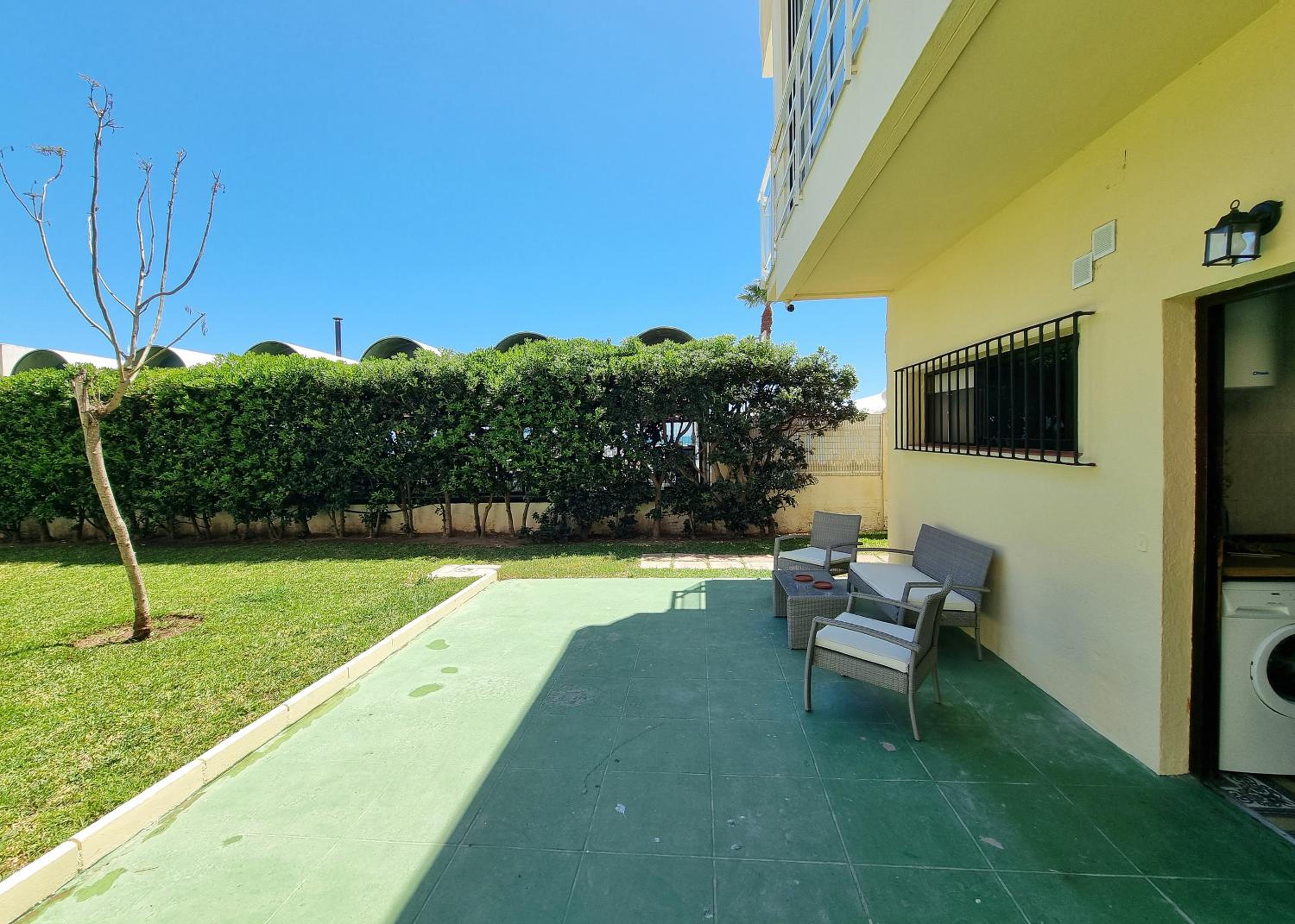 Tinoko apartament in La Carihuela Beach