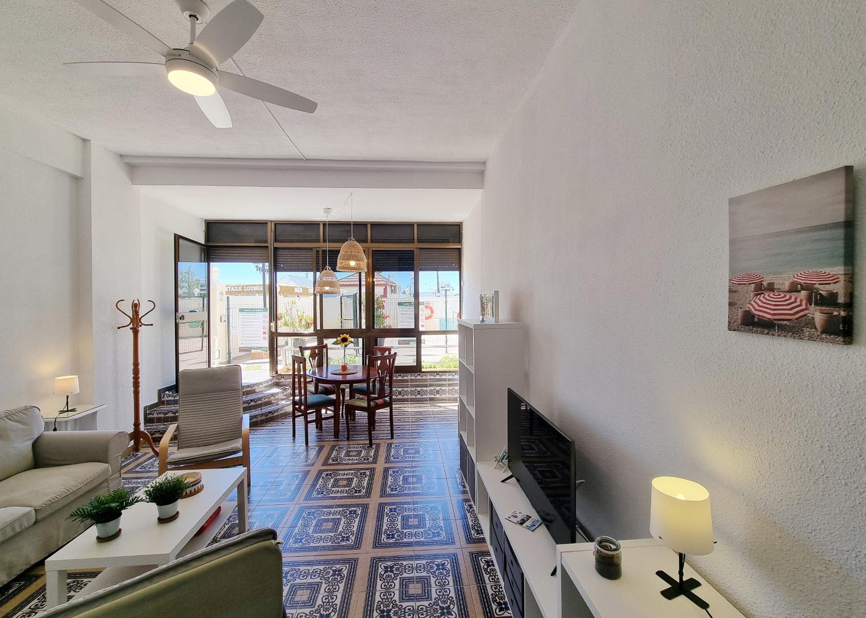Tinoko apartament in La Carihuela Beach