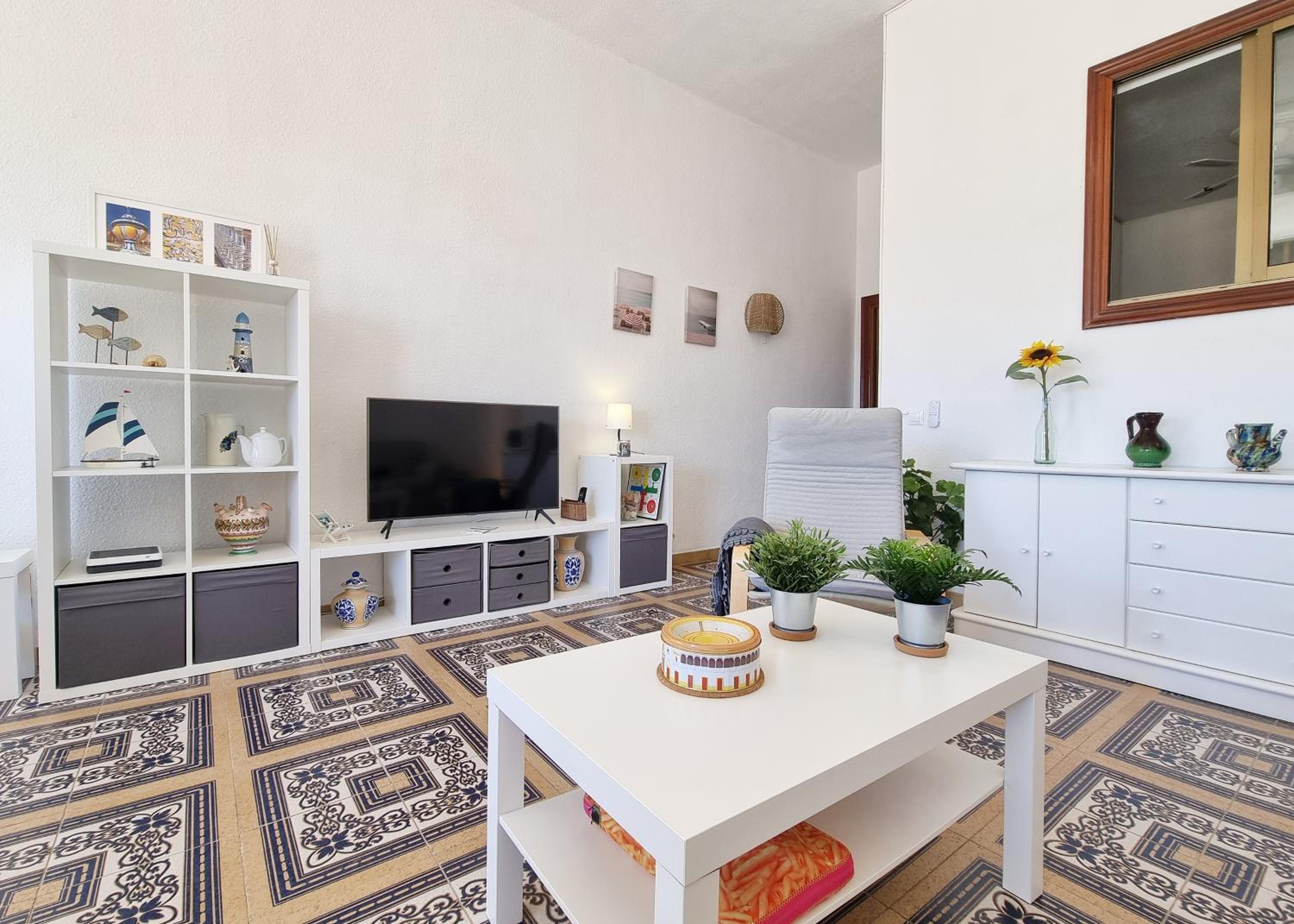 Tinoko apartament in La Carihuela Beach