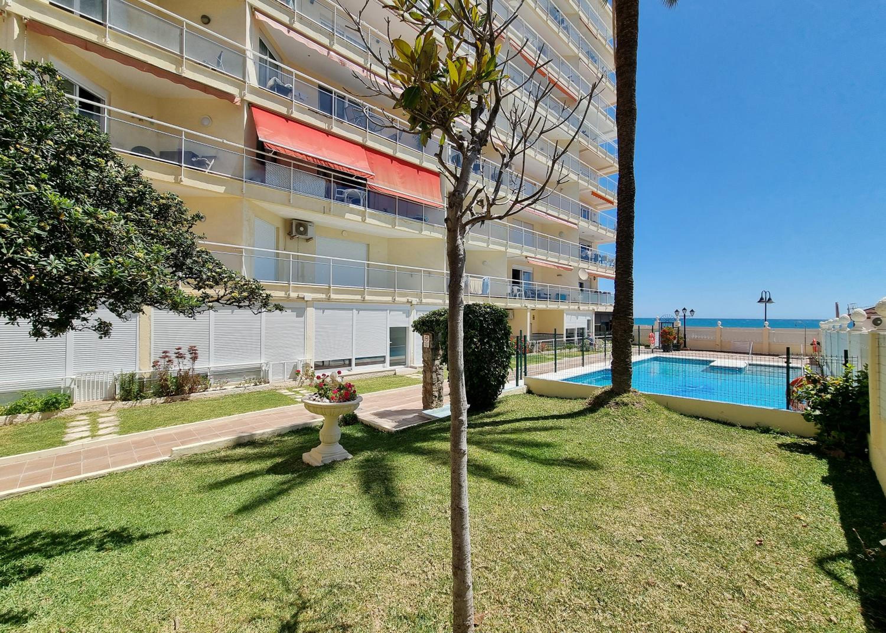 Tinoko apartament in La Carihuela Beach
