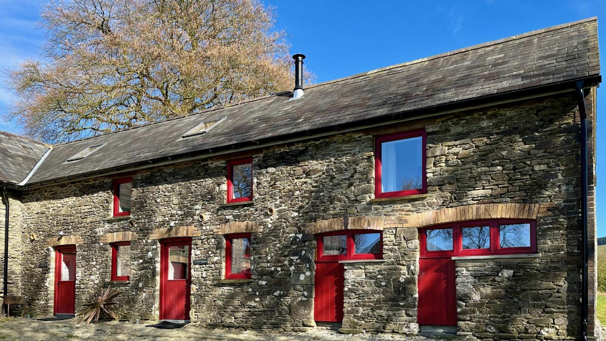 Cambrian Cottages - Charming Countryside Barn
