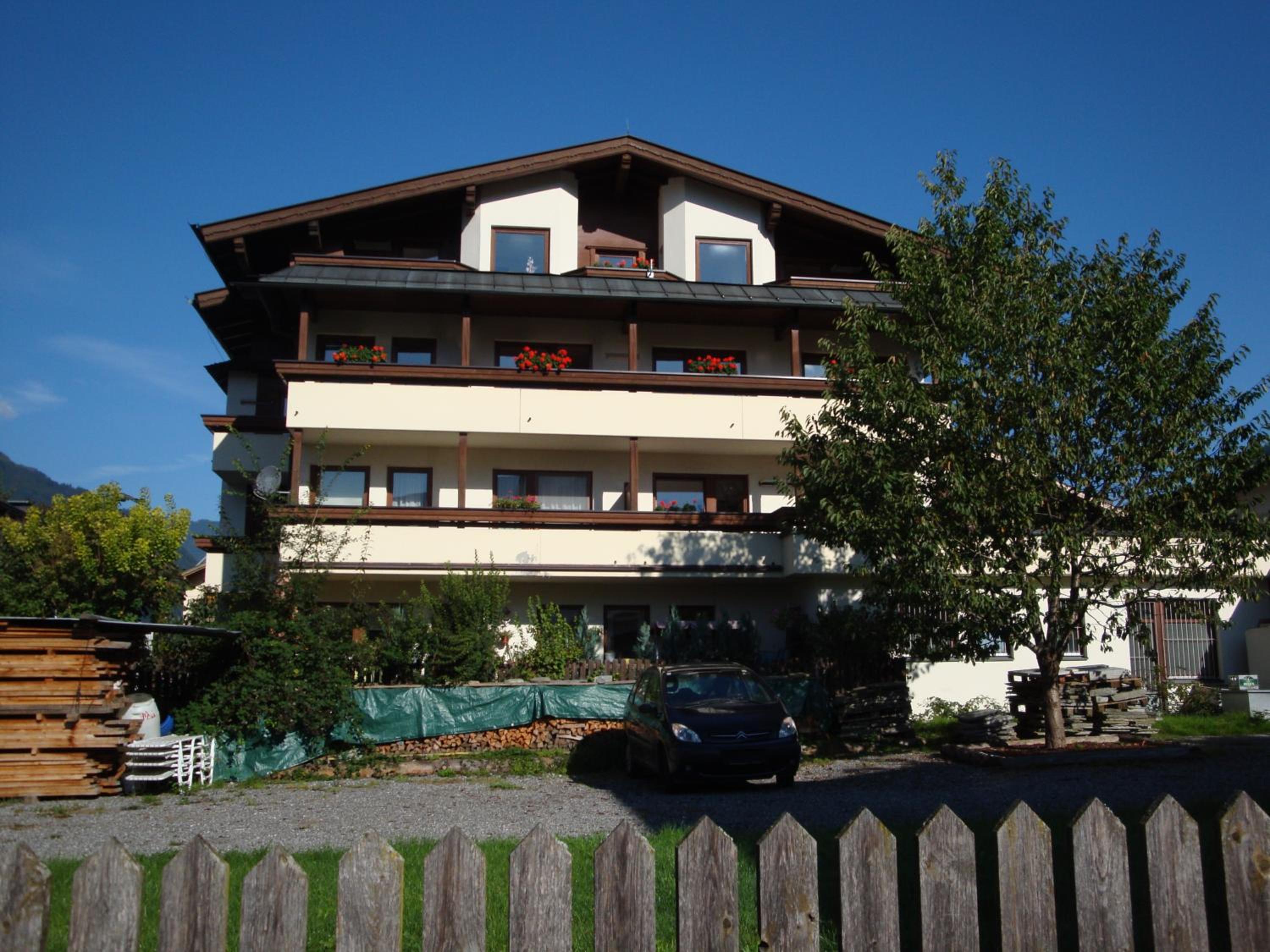 Appartementhaus Kaltenbach-Stumm by PiaundDirk view 4