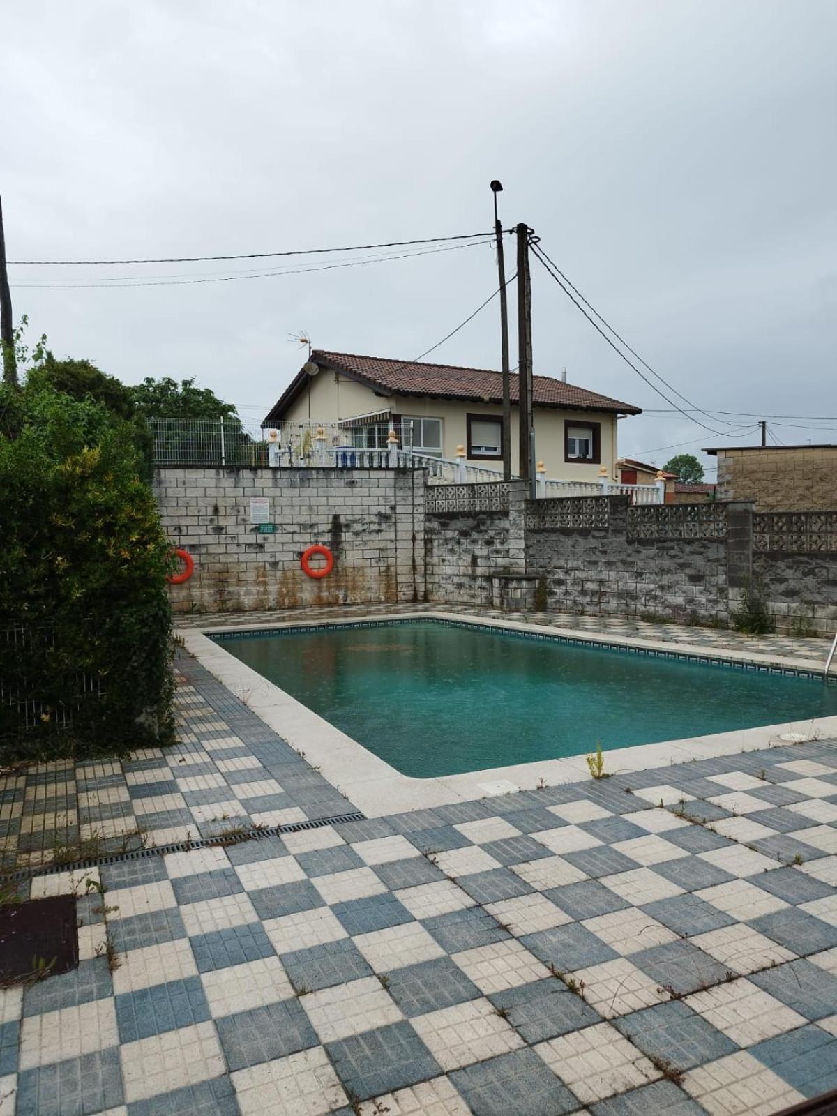 Seven J House
