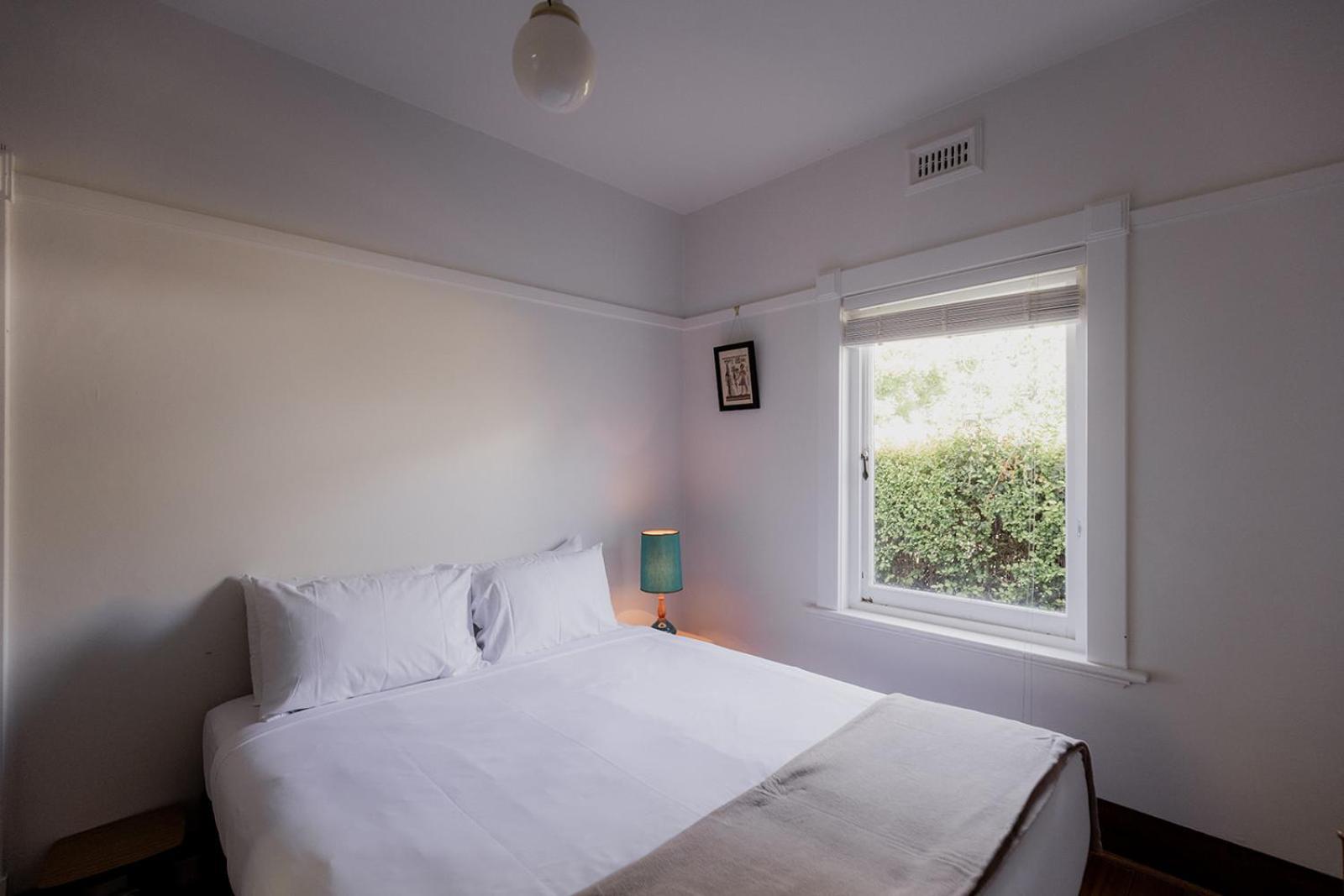 Spacious home near the Derwent in Sandy Bay