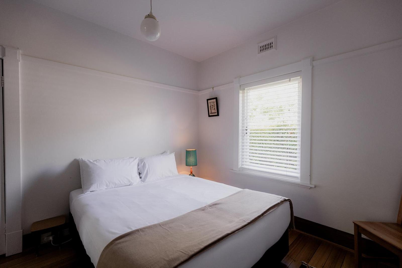 Spacious home near the Derwent in Sandy Bay