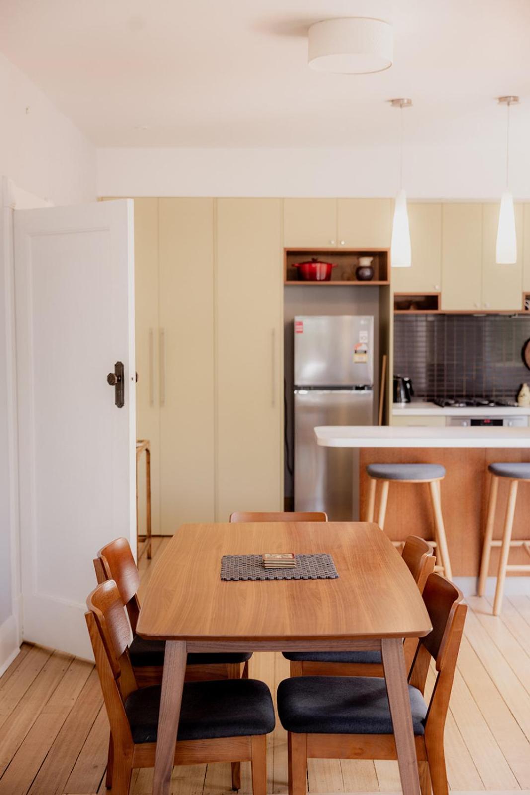 Spacious home near the Derwent in Sandy Bay