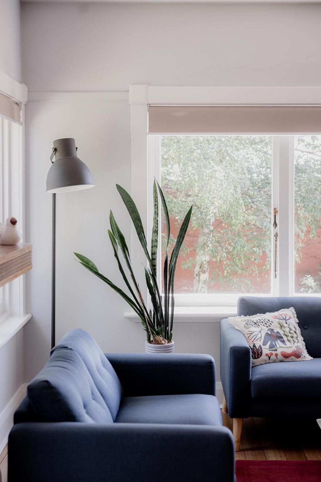 Spacious home near the Derwent in Sandy Bay