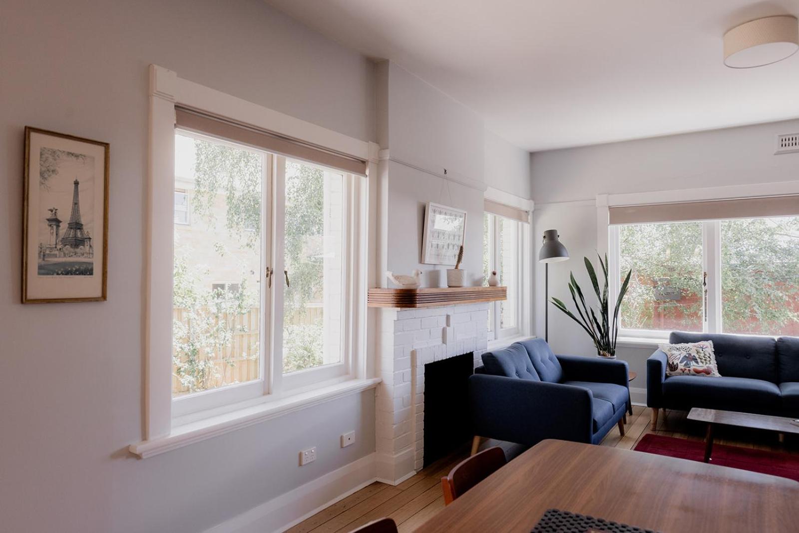 Spacious home near the Derwent in Sandy Bay