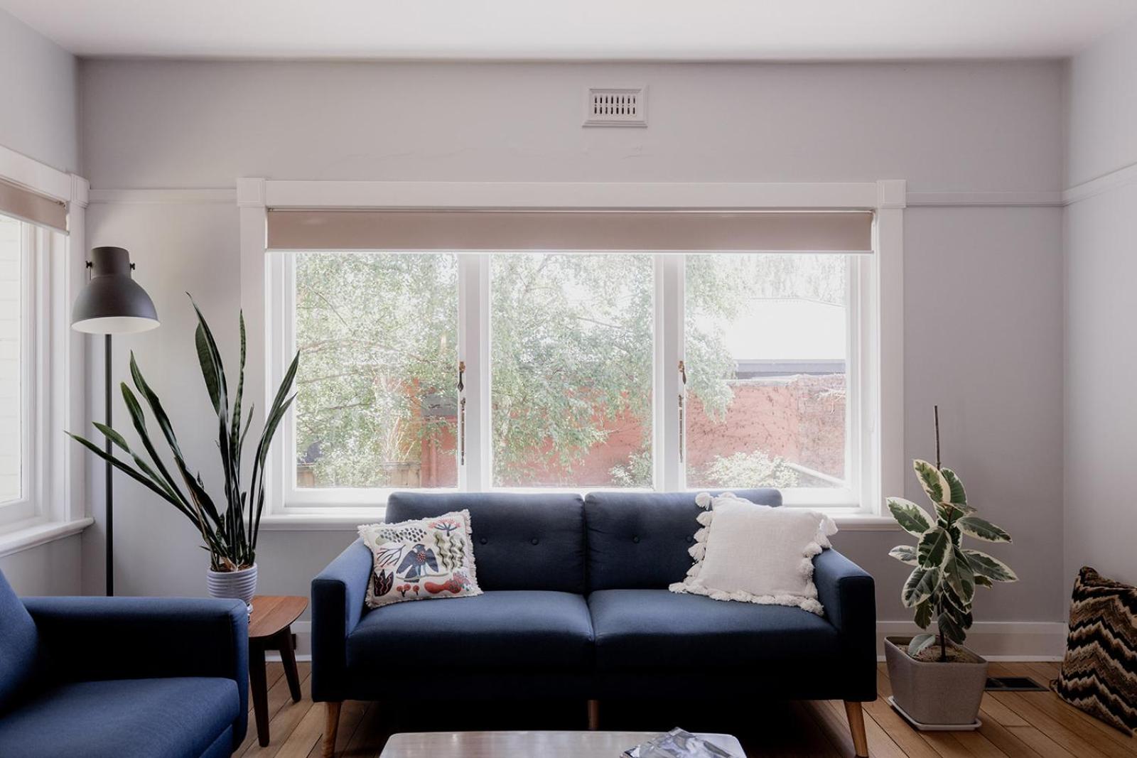 Spacious home near the Derwent in Sandy Bay