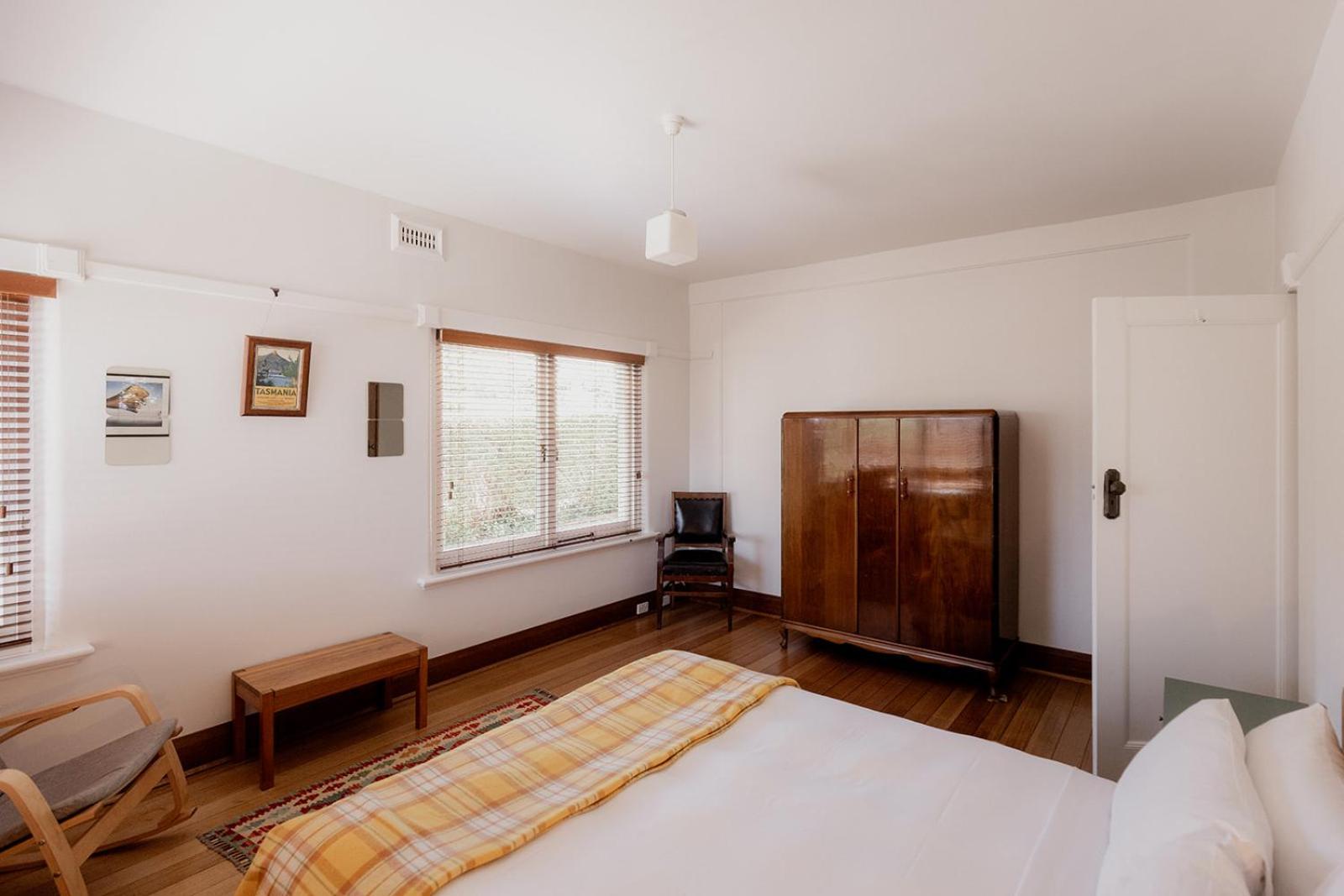 Spacious home near the Derwent in Sandy Bay
