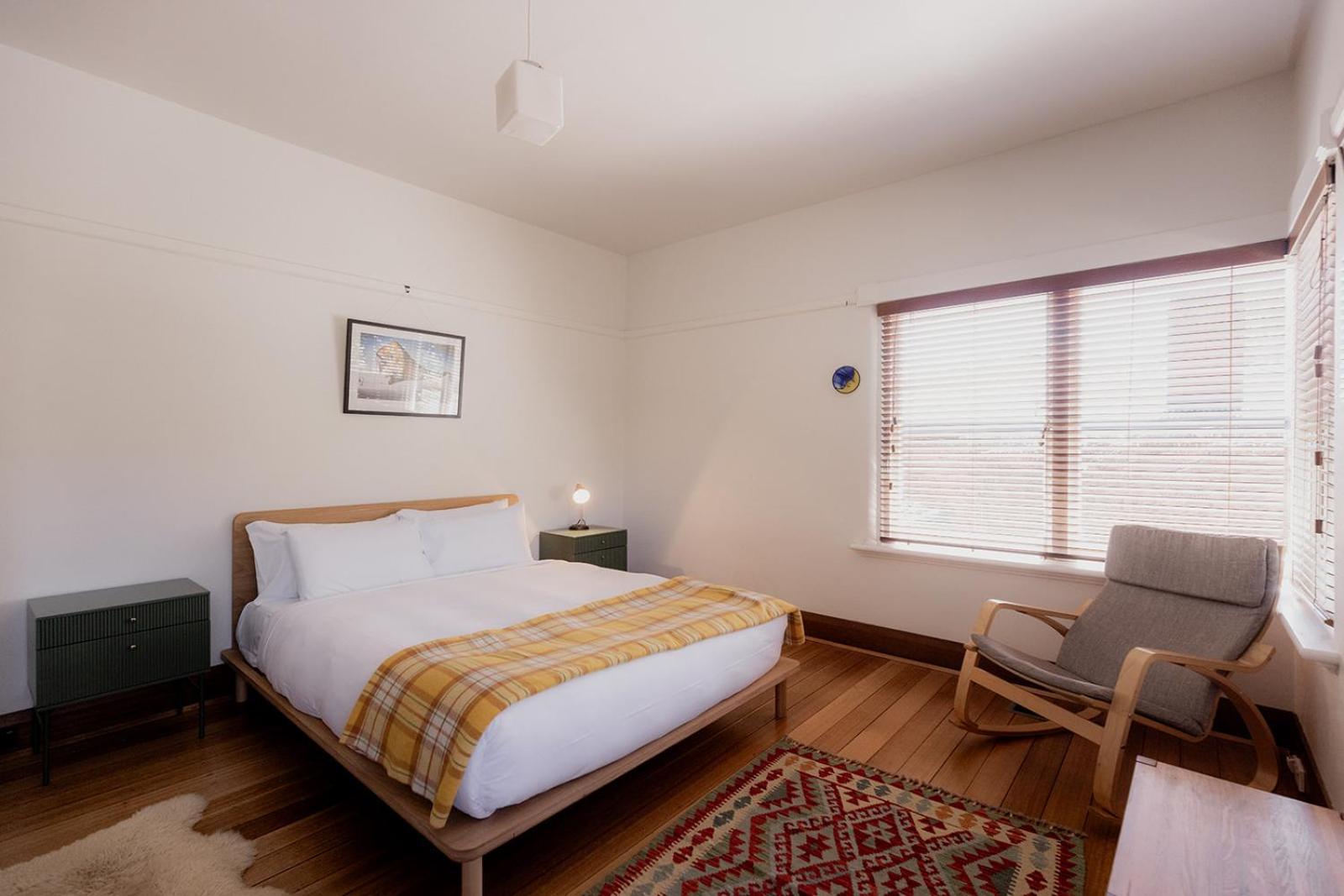 Spacious home near the Derwent in Sandy Bay