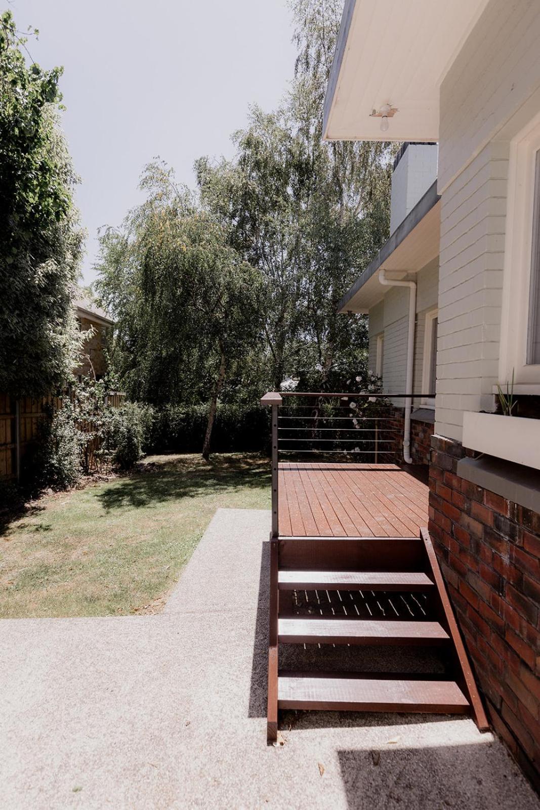 Spacious home near the Derwent in Sandy Bay