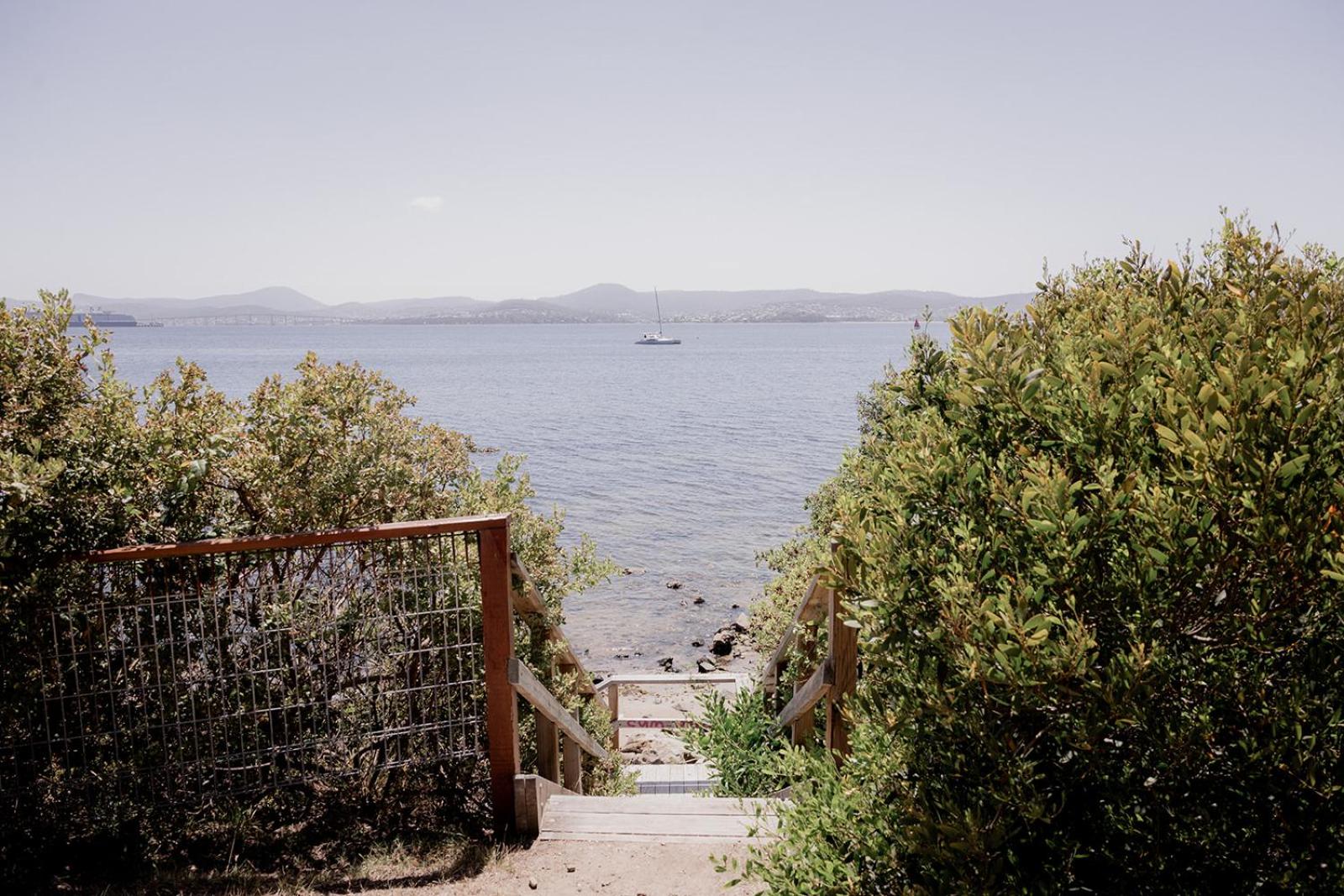 Spacious home near the Derwent in Sandy Bay