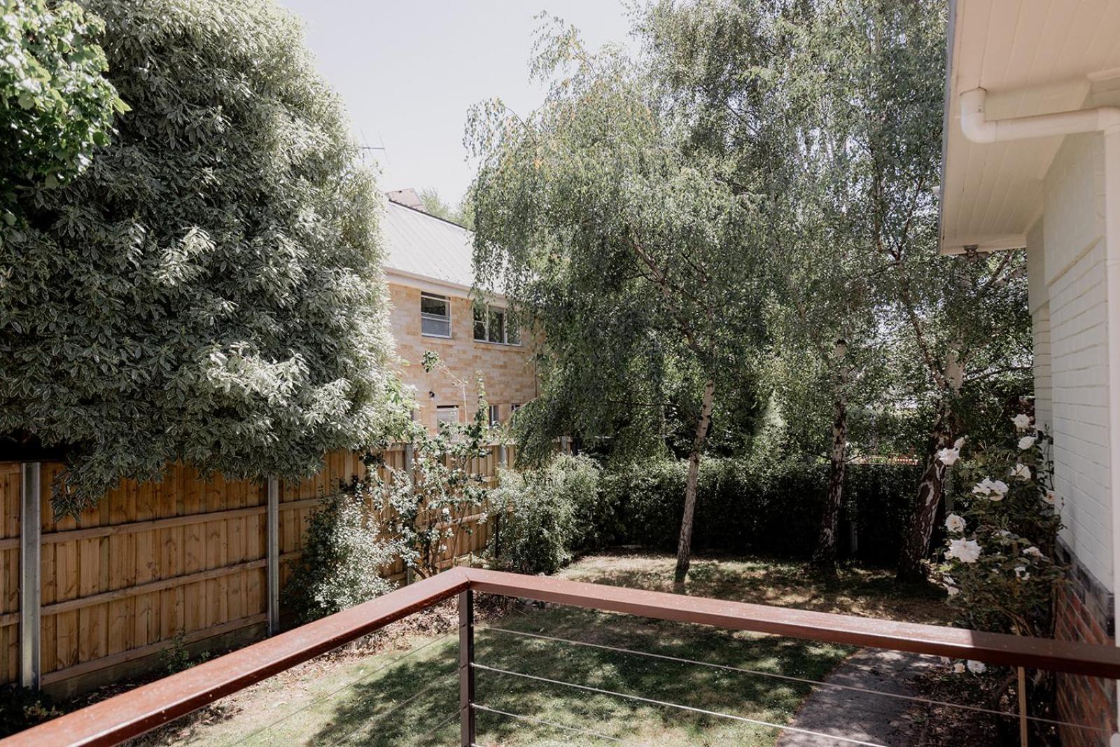 Spacious home near the Derwent in Sandy Bay