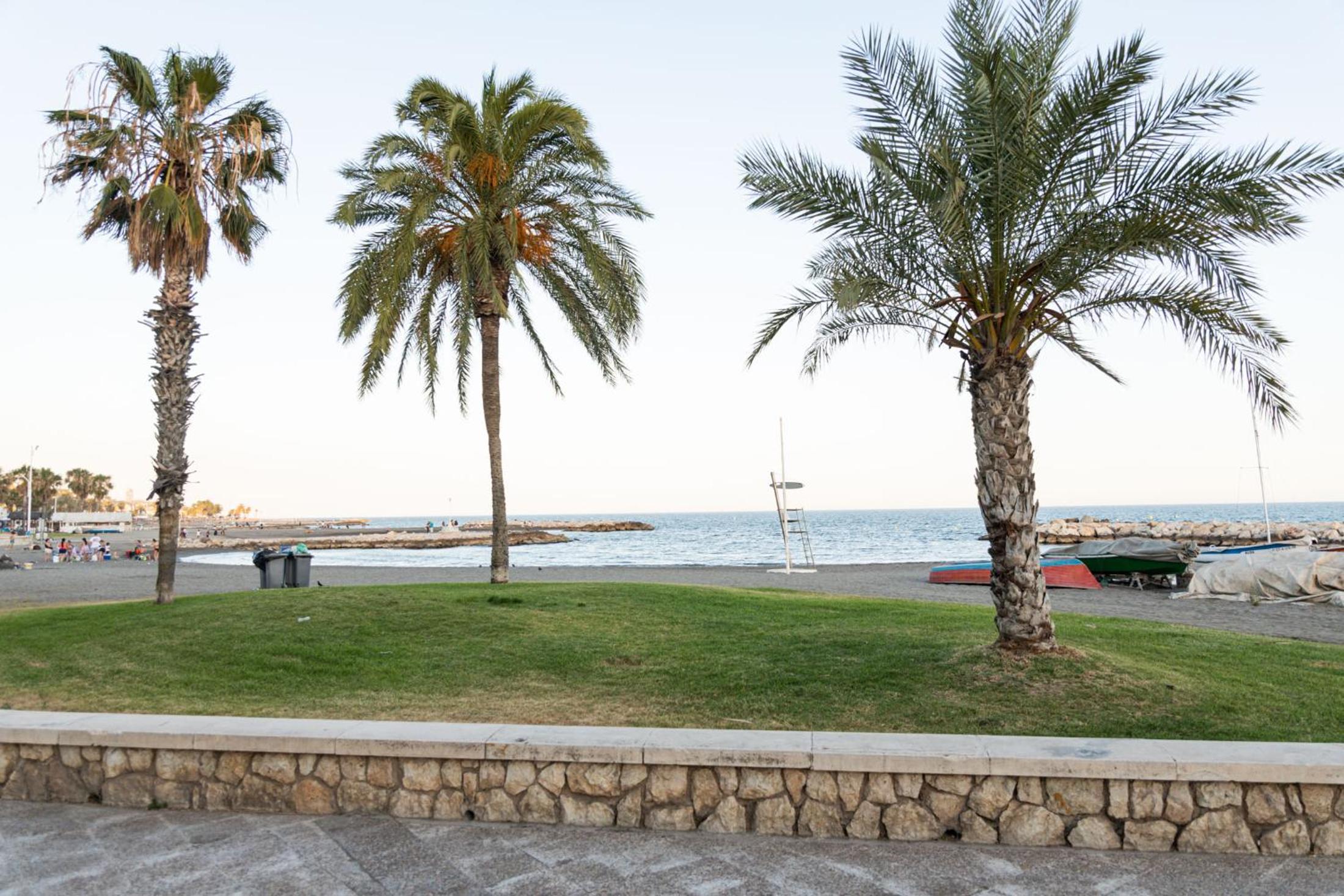 Premium Malaga Beach with Terrace