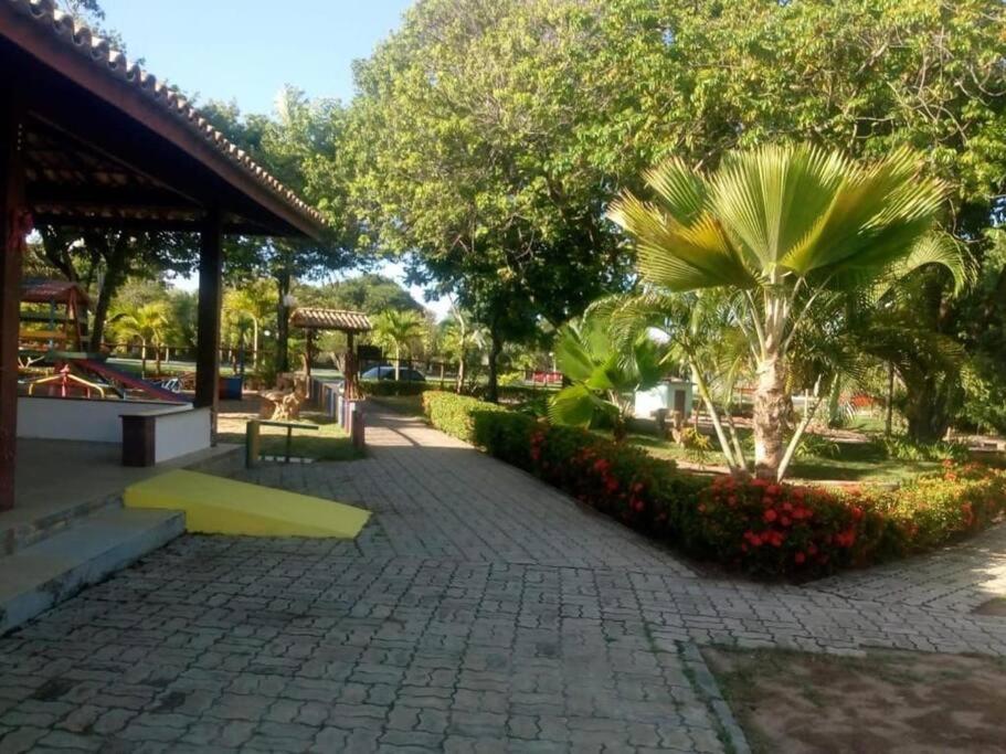 Casa no Condomínio Parque do Jacuipe com acesso à praia e rio