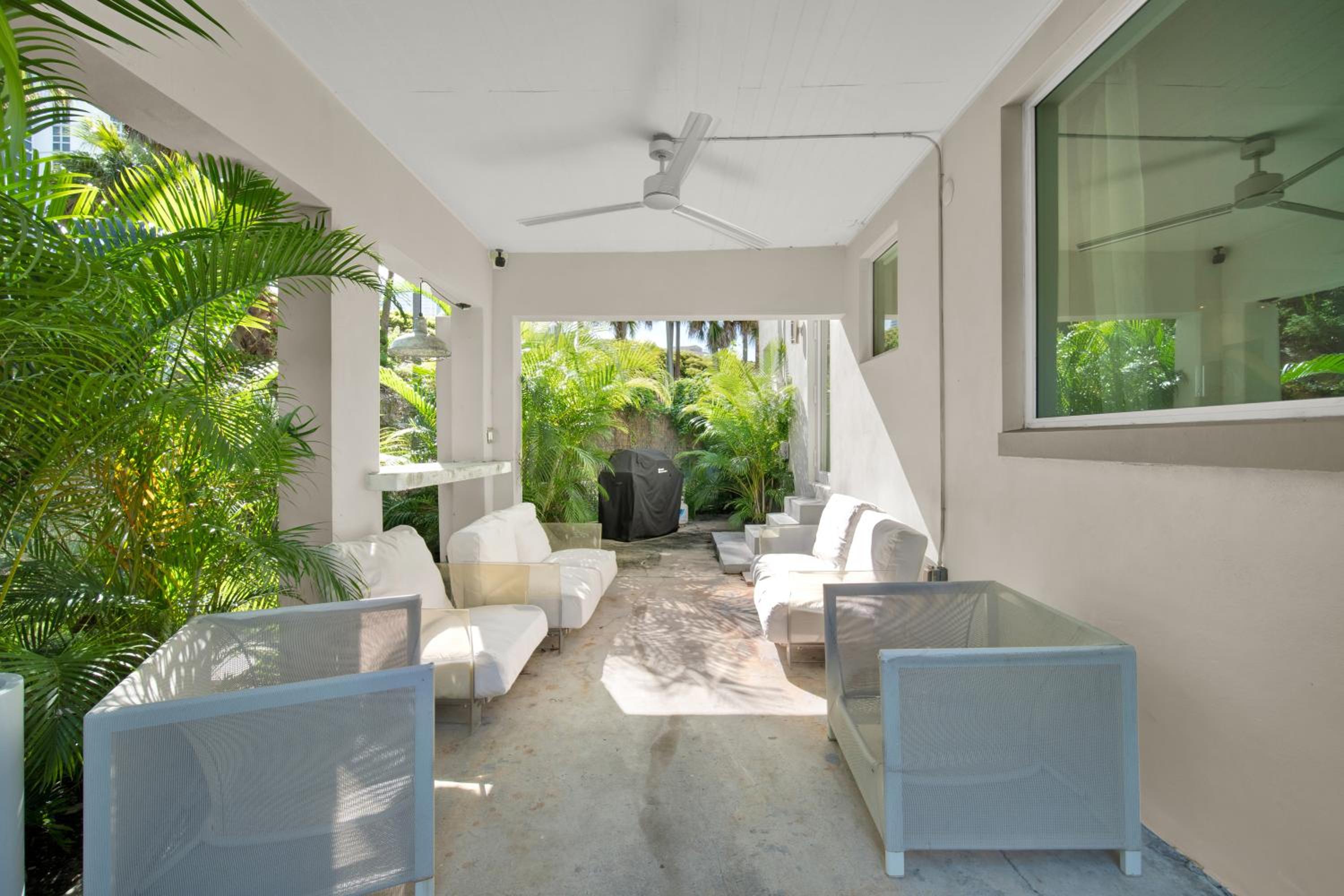Stunning Home LifeStyle Miami