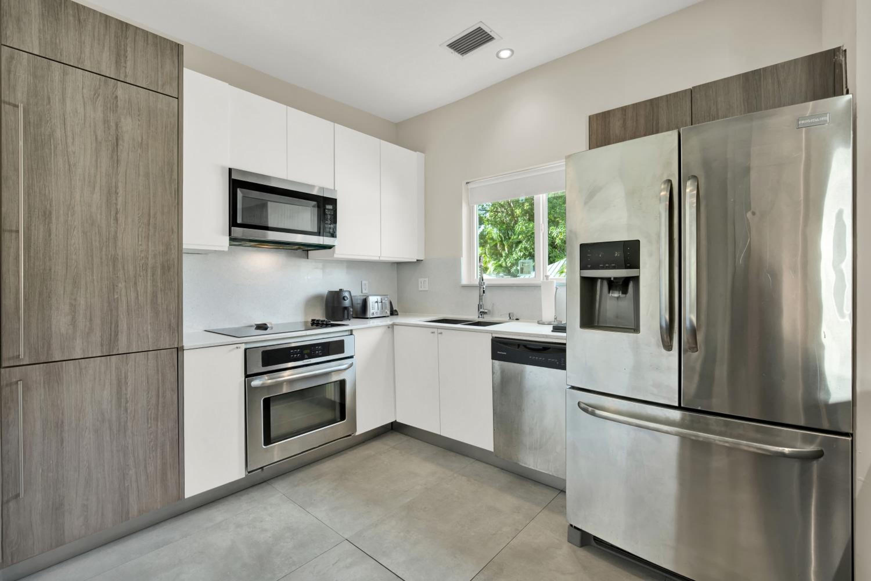 Stunning Home LifeStyle Miami