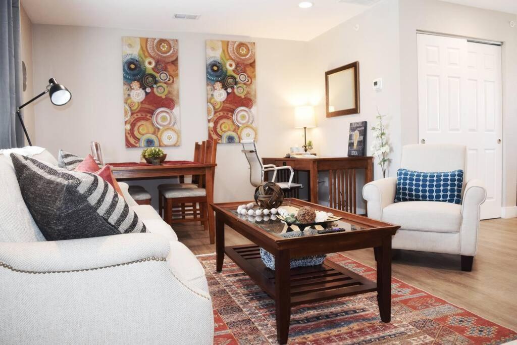 Modern 2 bed in Westminster view 5