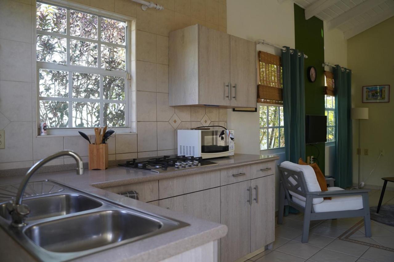 PURU AT JANTHIEL 9B - with pool, outdoor lounge and close to the beach