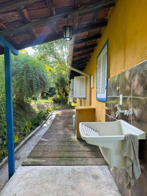 Chalé com 2 quartos na Beira do Lago Pet Friendly