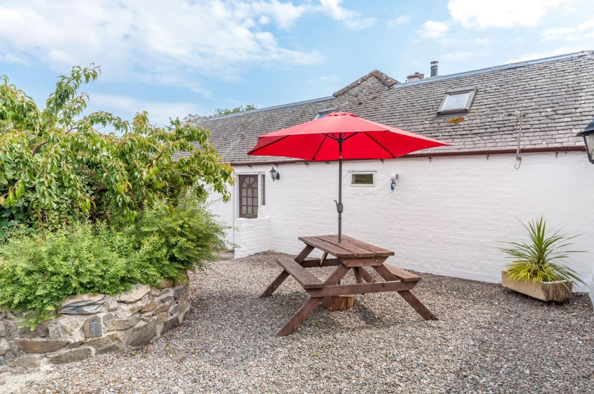 Courtyard Cottages, Garden Cottage view 5