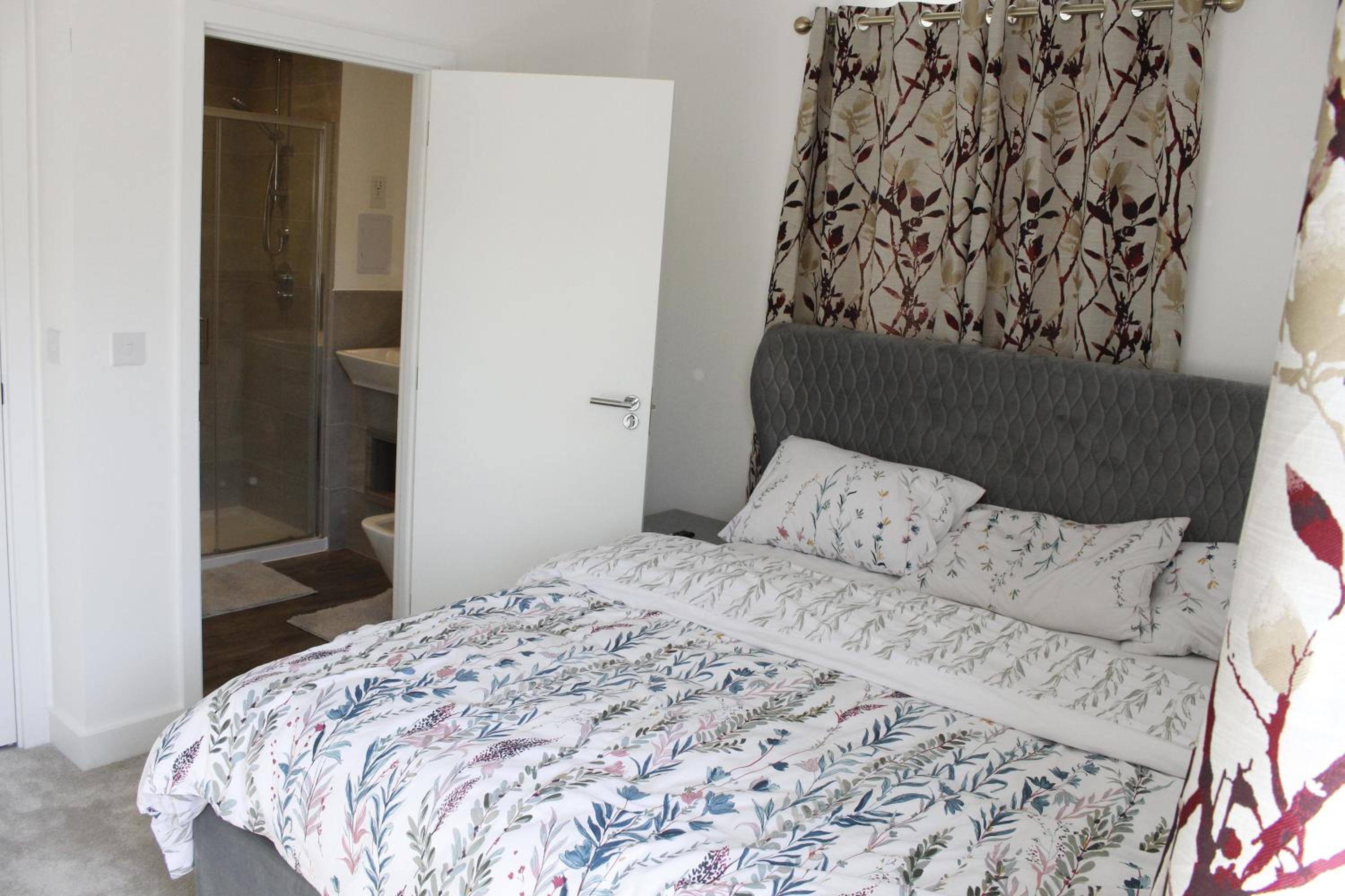 Home in Greenhithe view 5
