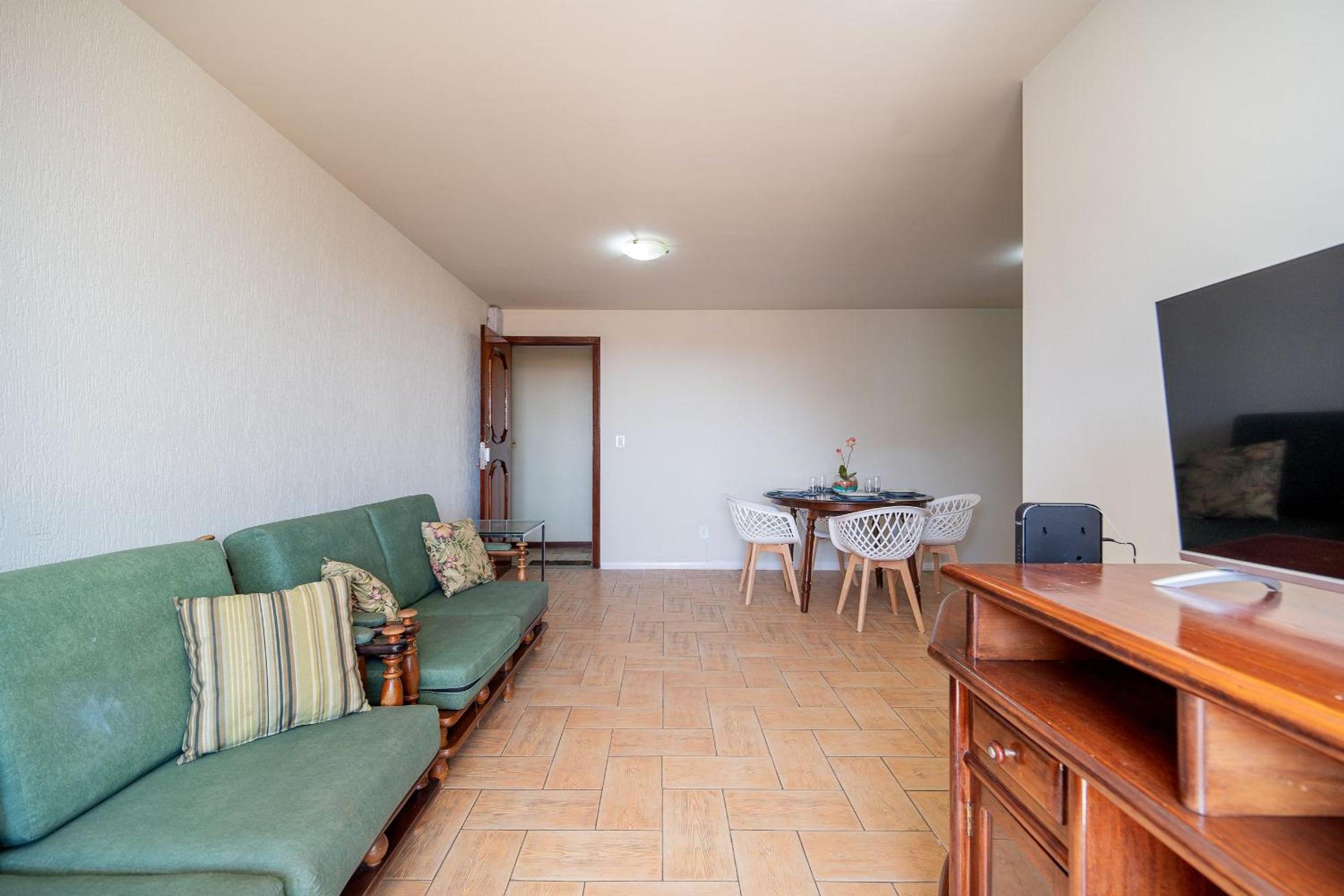 Cf05 Beachfront building, Complete 3 apartment!