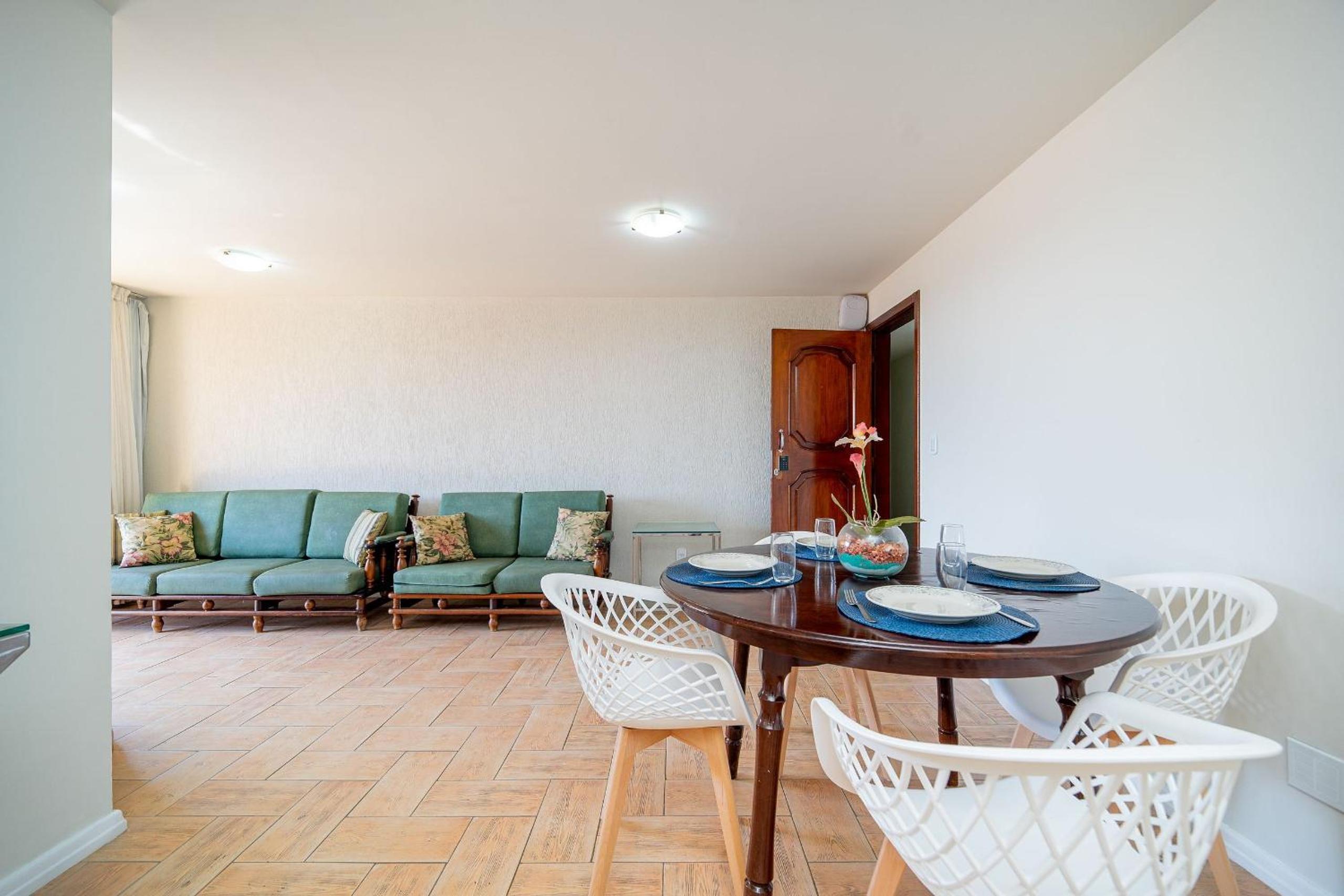 Cf05 Beachfront building, Complete 3 apartment!