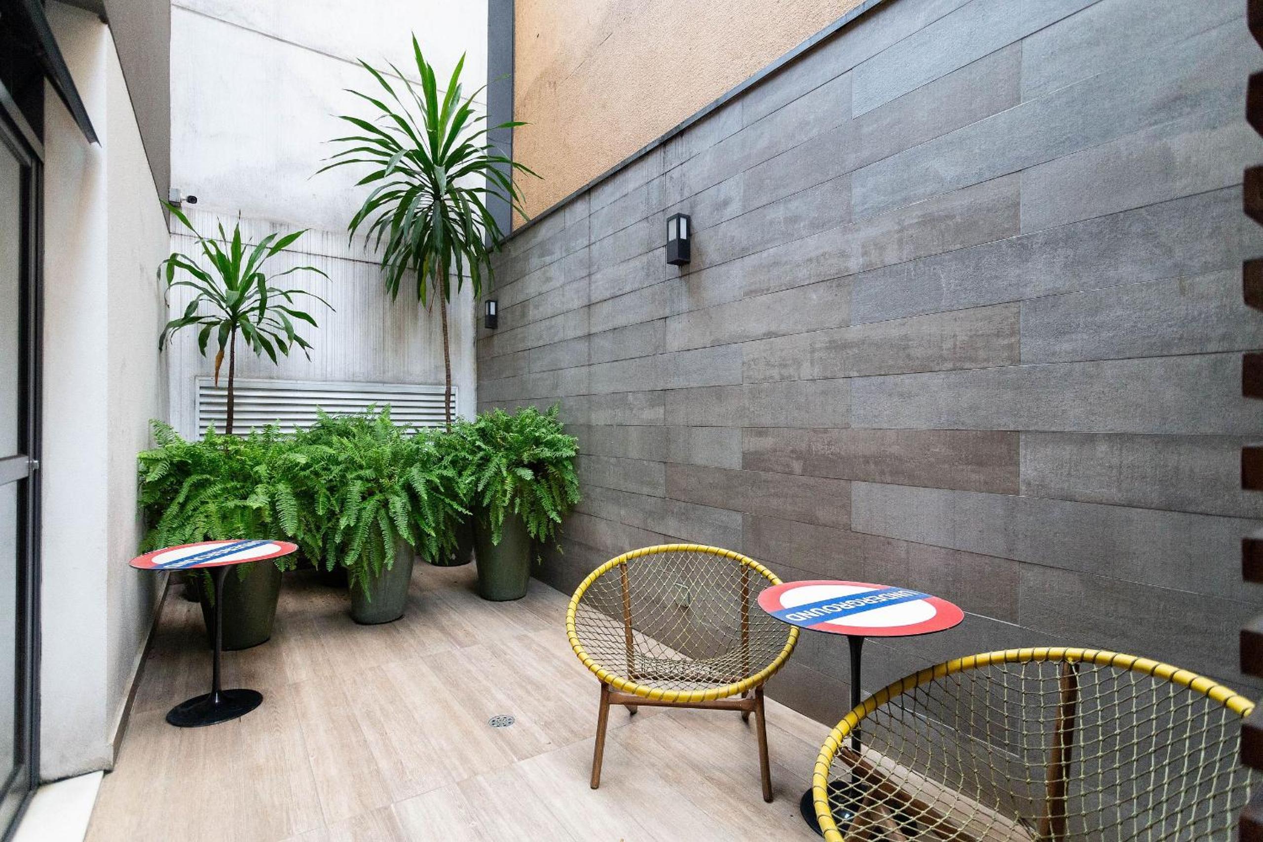 Setin Downtown Genebra Condominium - Studios per season