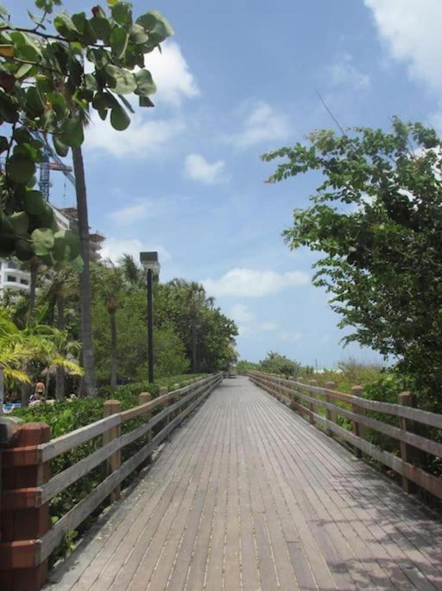 Lux Condo by the Beach view 4