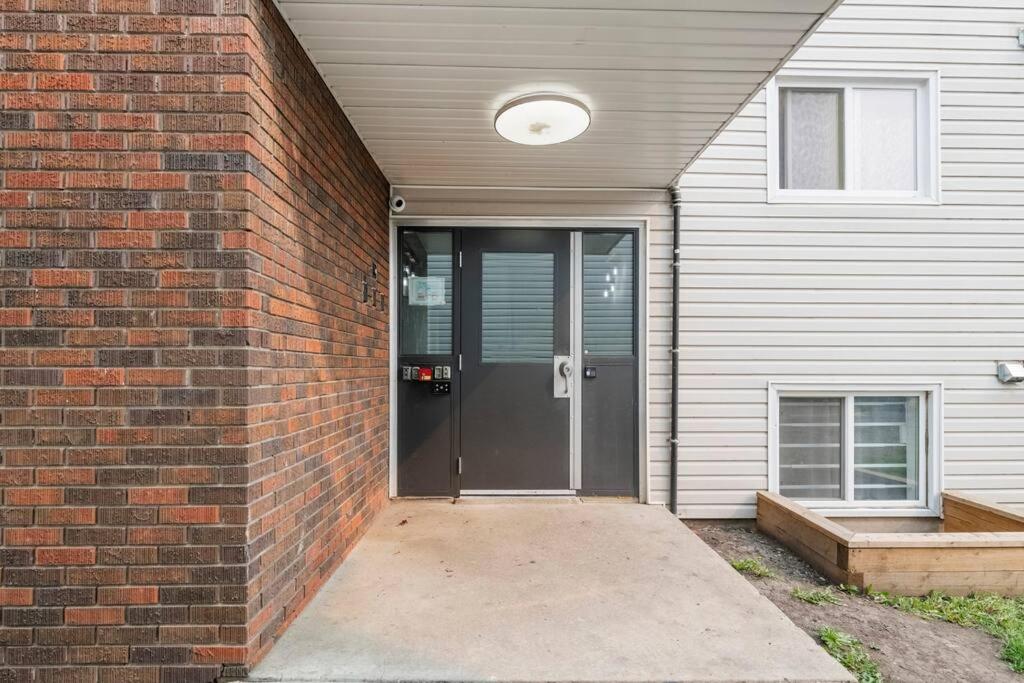 Modern & Unique Studio Unit