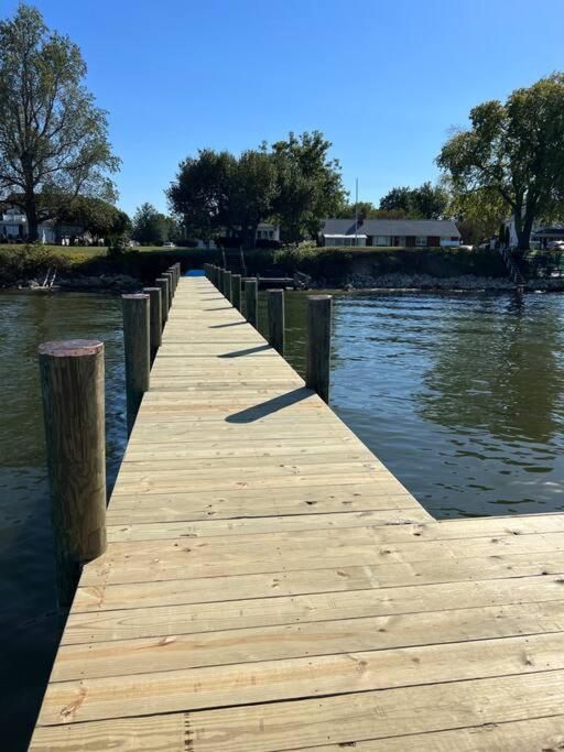 Waterfront Getaway with Pier - Sleeps 10, 4 bedrooms view 2