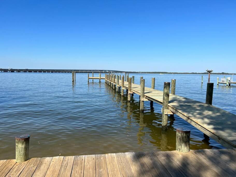 Waterfront Getaway with Pier - Sleeps 10, 4 bedrooms view 3