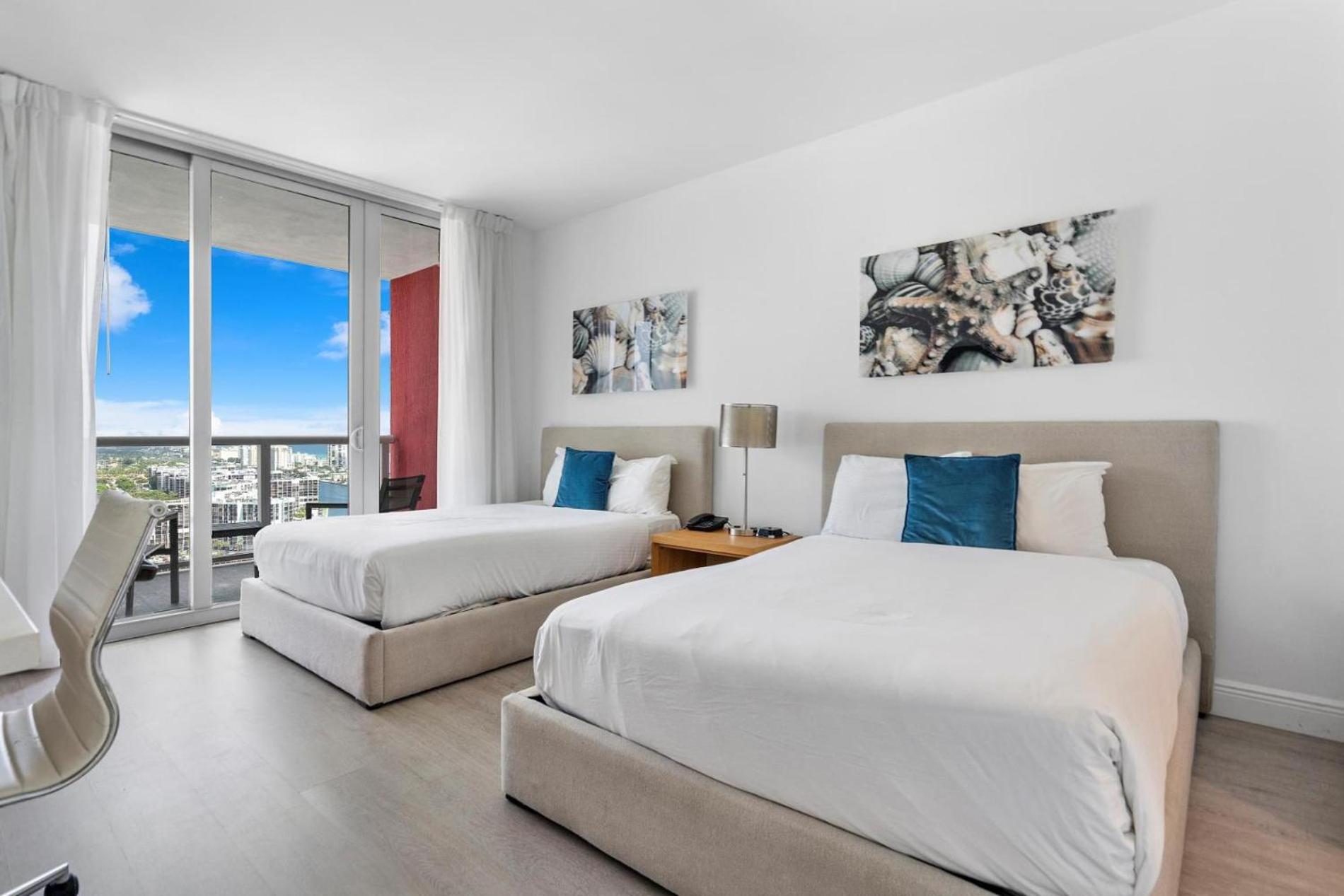 Panoramic views 2 bed at Beach walk 27th Miami view 2