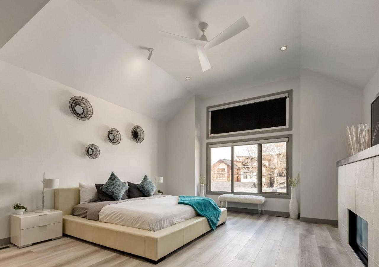 Newly Renovated Vacation Home w/ Hot Tub & Garage