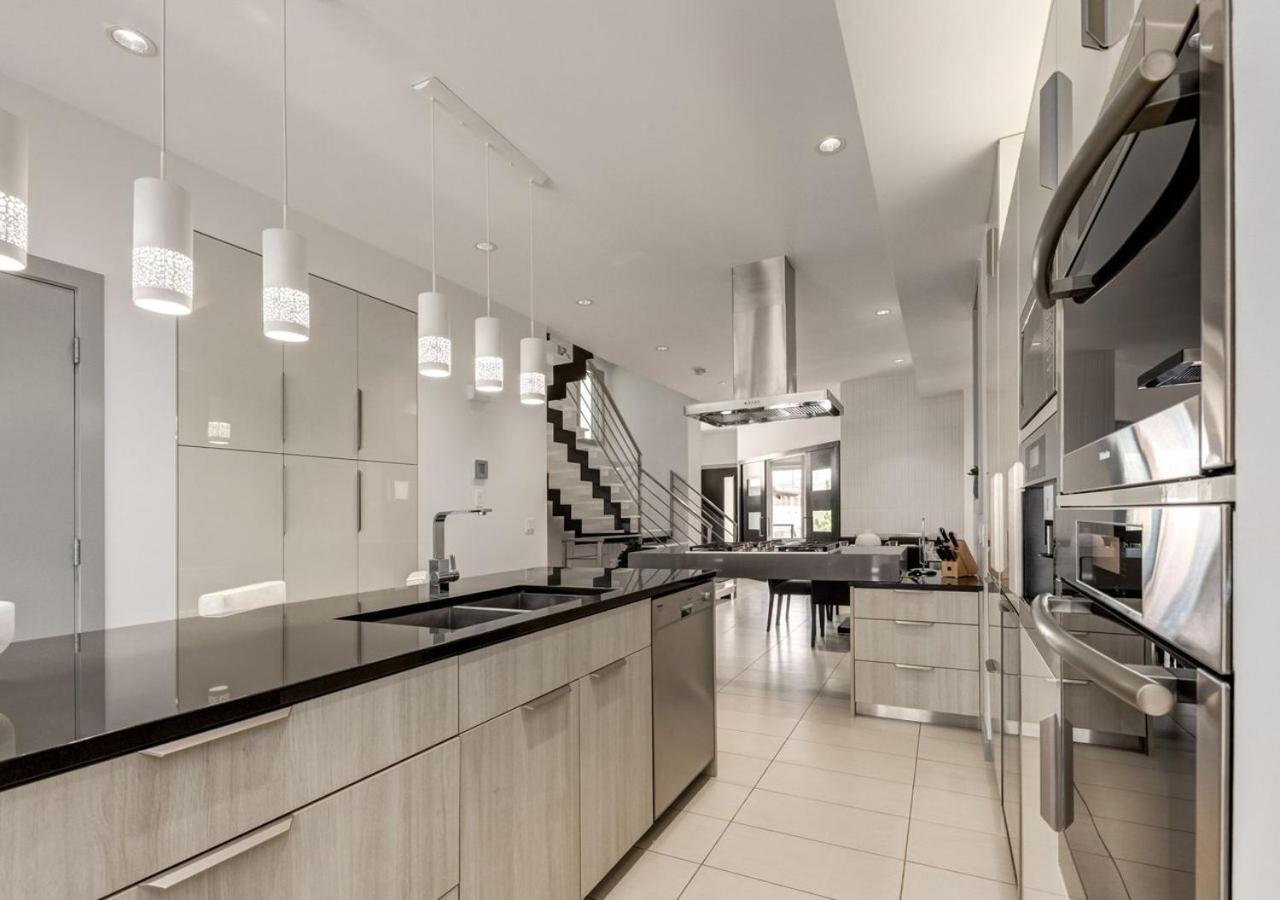 Newly Renovated Vacation Home w/ Hot Tub & Garage