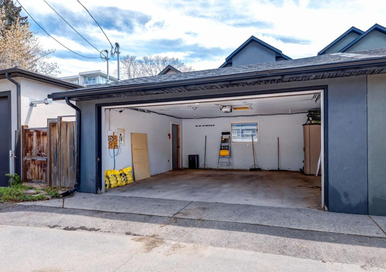 Newly Renovated Vacation Home w/ Hot Tub & Garage