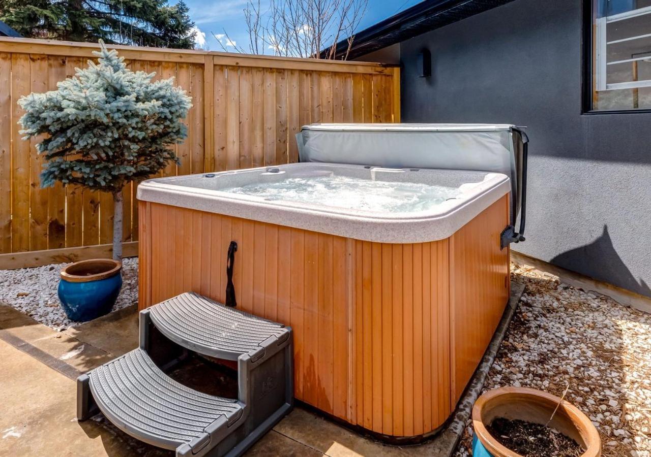 Newly Renovated Vacation Home w/ Hot Tub & Garage
