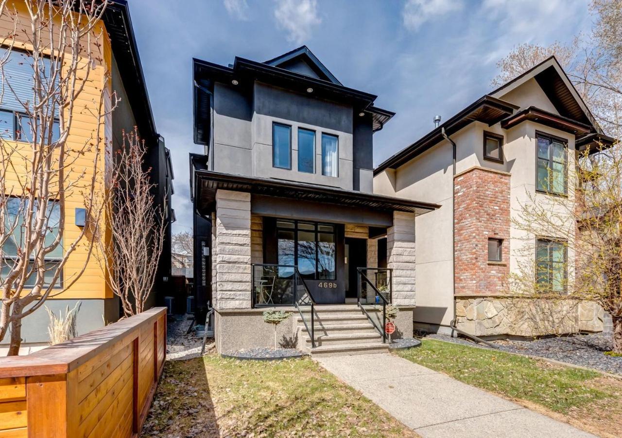 Newly Renovated Vacation Home w/ Hot Tub & Garage