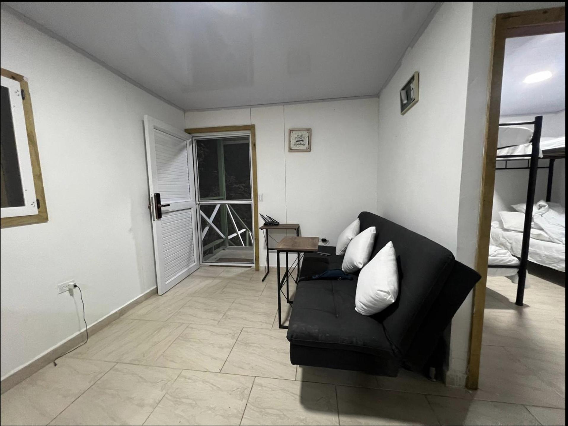 JAZMIN HOsTEL