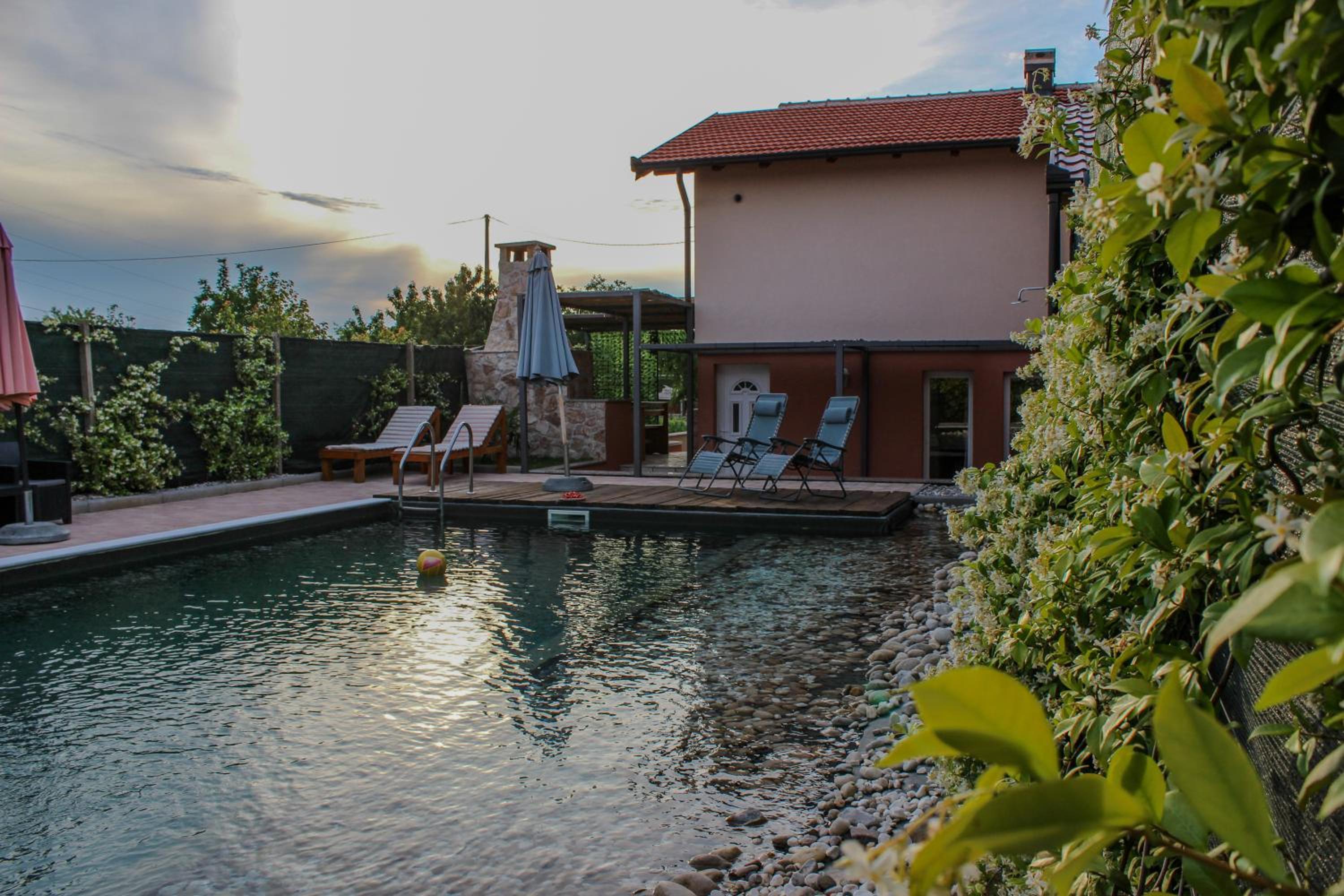 Villa Bali - Aladinici