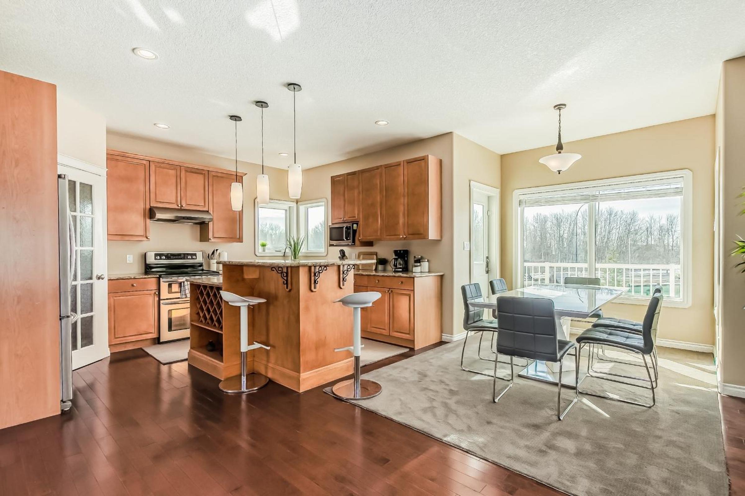 Lewis Estates Golf Course Executive Home By Henday, Whitemud, Step To Shops!