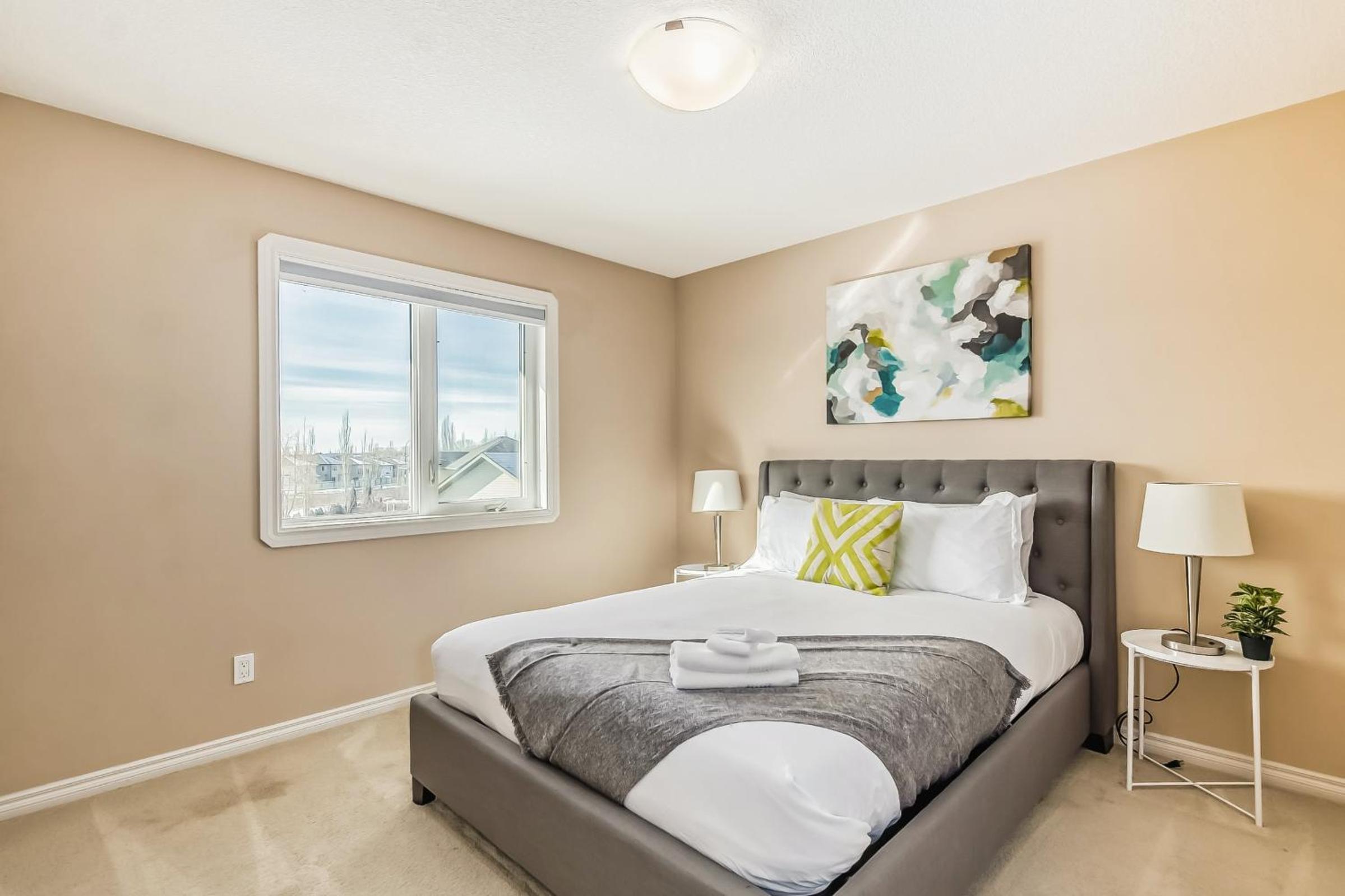 Lewis Estates Golf Course Executive Home By Henday, Whitemud, Step To Shops!