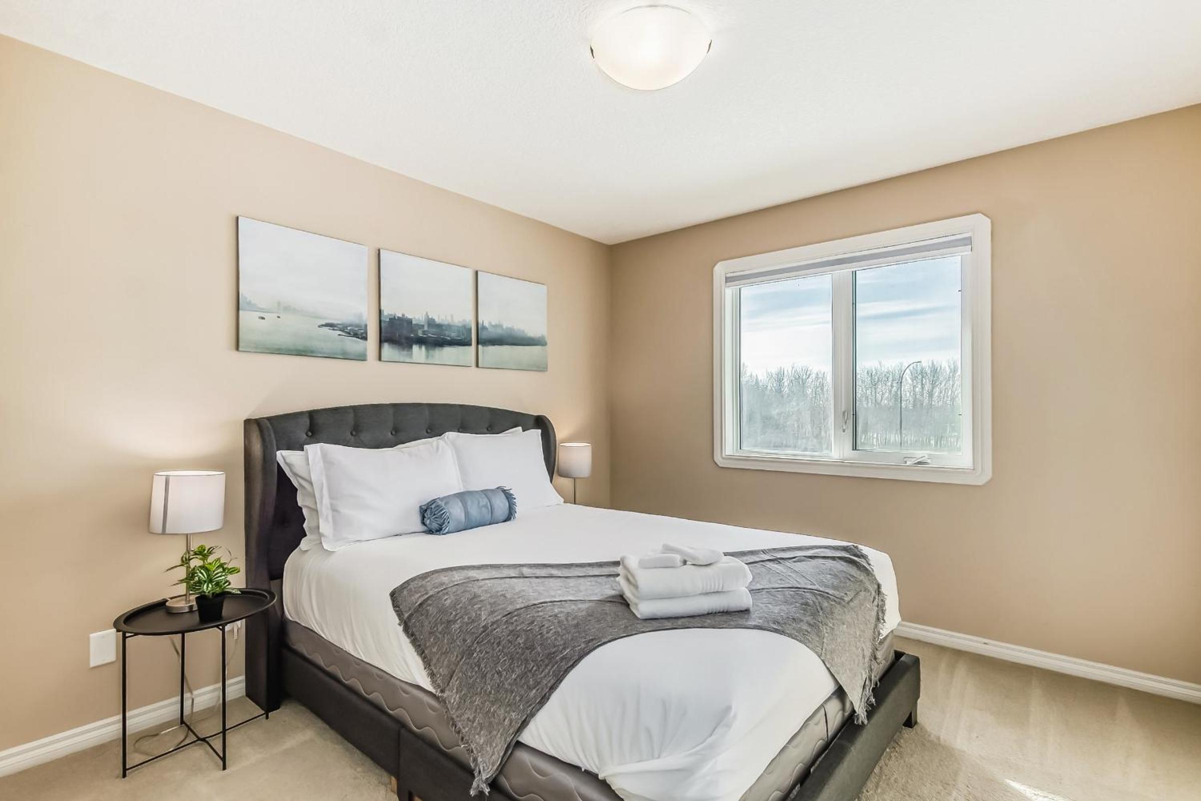 Lewis Estates Golf Course Executive Home By Henday, Whitemud, Step To Shops!