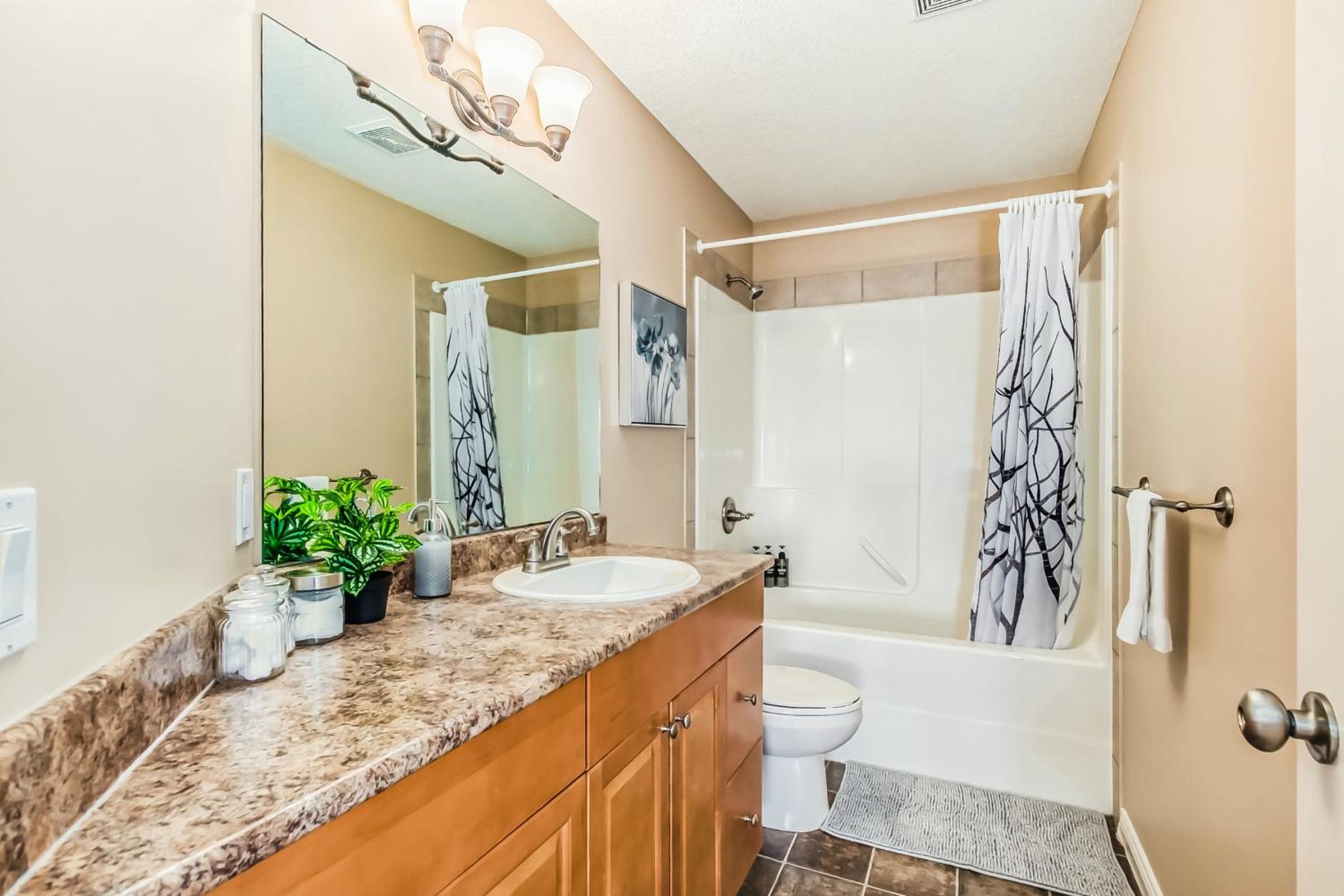 Lewis Estates Golf Course Executive Home By Henday, Whitemud, Step To Shops!