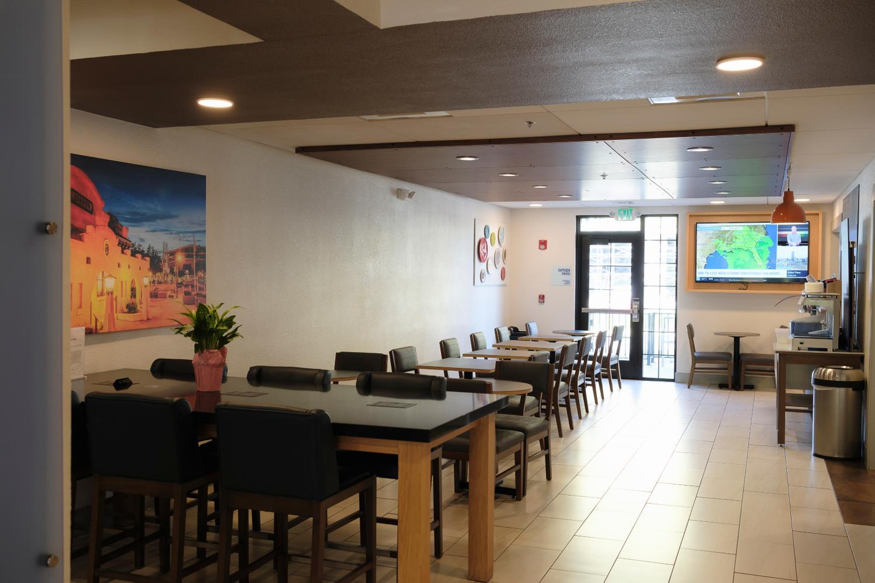 Holiday Inn Express Davis-University Area, an IHG Hotel - Property Image 11