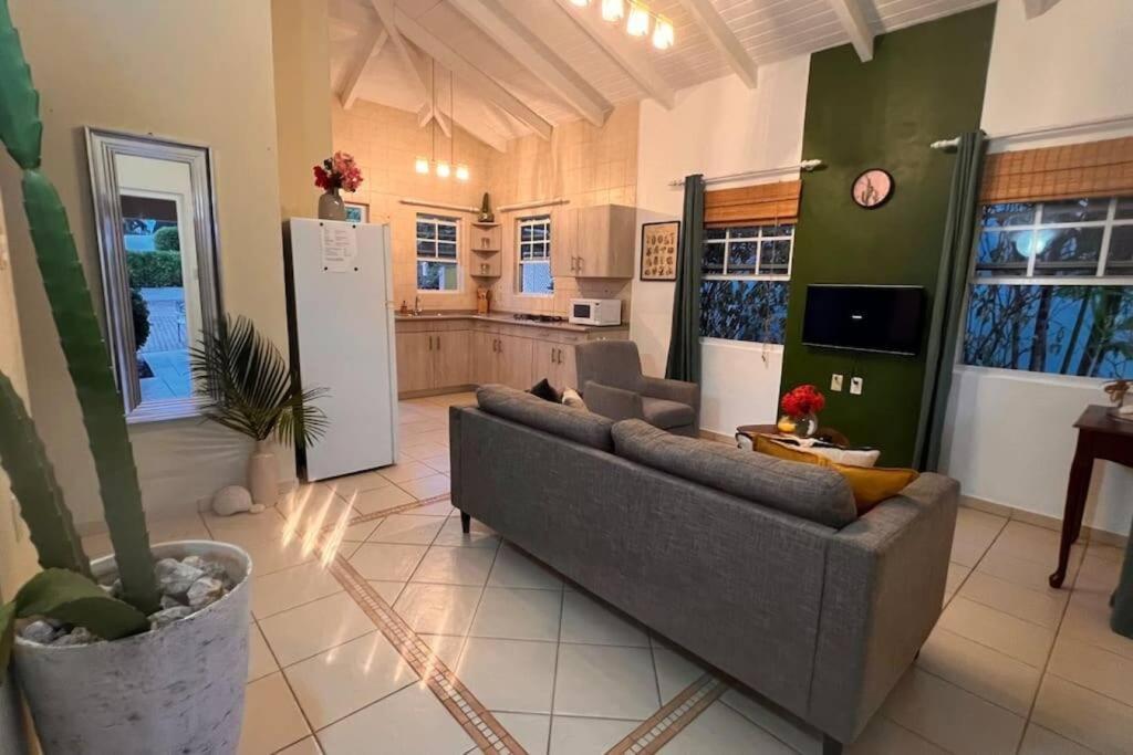 PURU AT JANTHIEL 8A - with pool, outdoor lounge and close to the beach